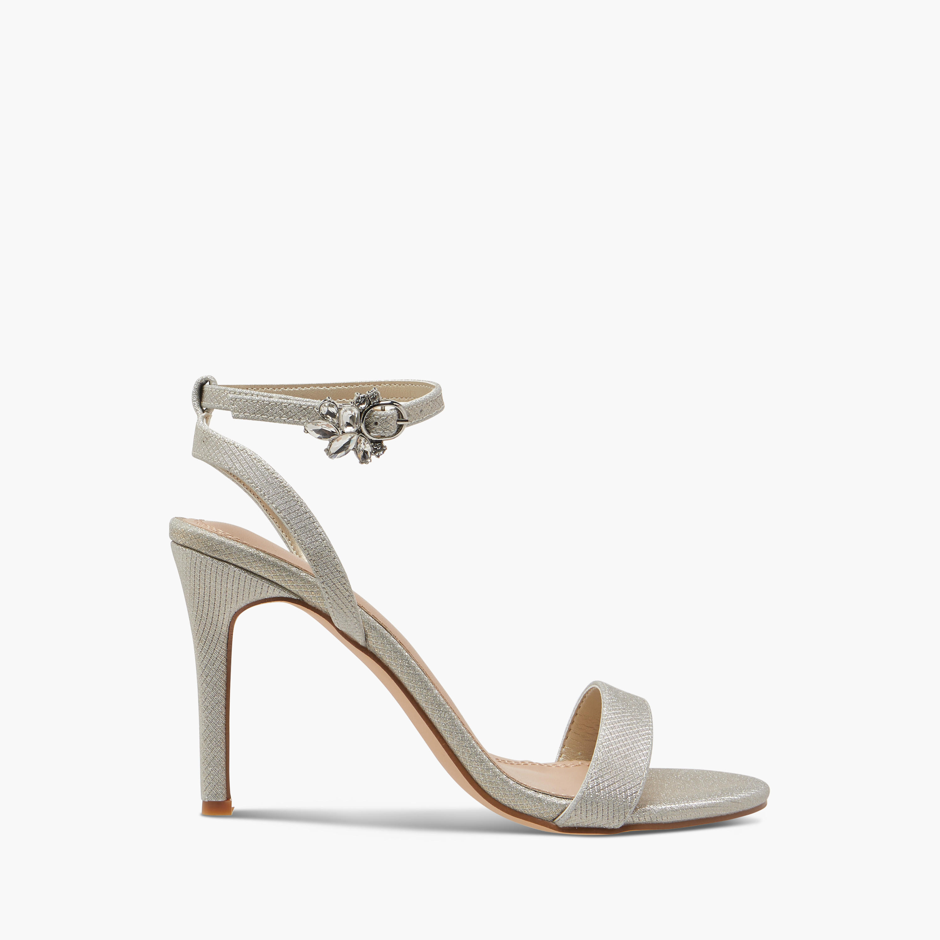 صندل مزيّن بكعب ستيليتو وإبزيم إغلاق من فلورا بيلا-women-shoes-sandals-heeled-image-3
