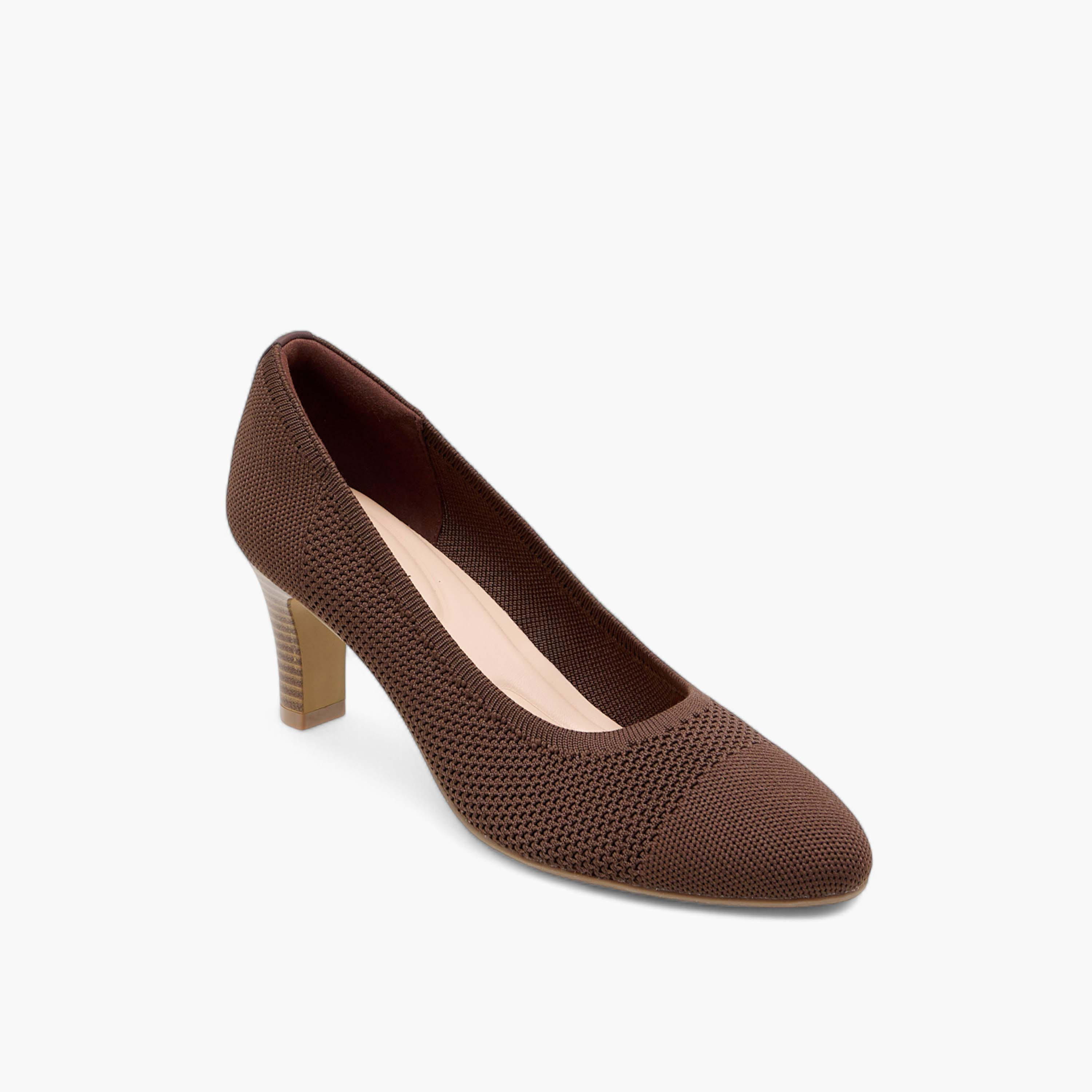 حذاء كلاسيكي فلاي نيت سهل الارتداء بارز الملمس بكعب مخروطي من لو كونفورت-women-shoes-heels-image-2