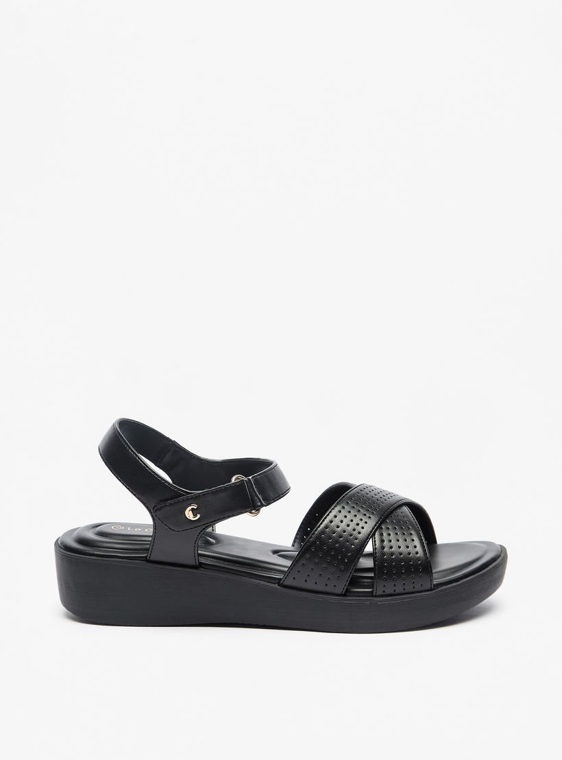 صندل بأحزمة متقاطعة وشريط إغلاق من لو كونفورت-women-shoes-flats-sandals-image-3