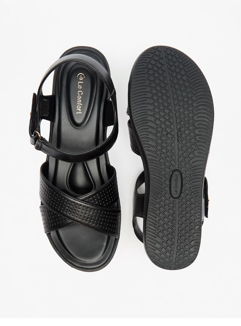 صندل بأحزمة متقاطعة وشريط إغلاق من لو كونفورت-women-shoes-flats-sandals-image-4