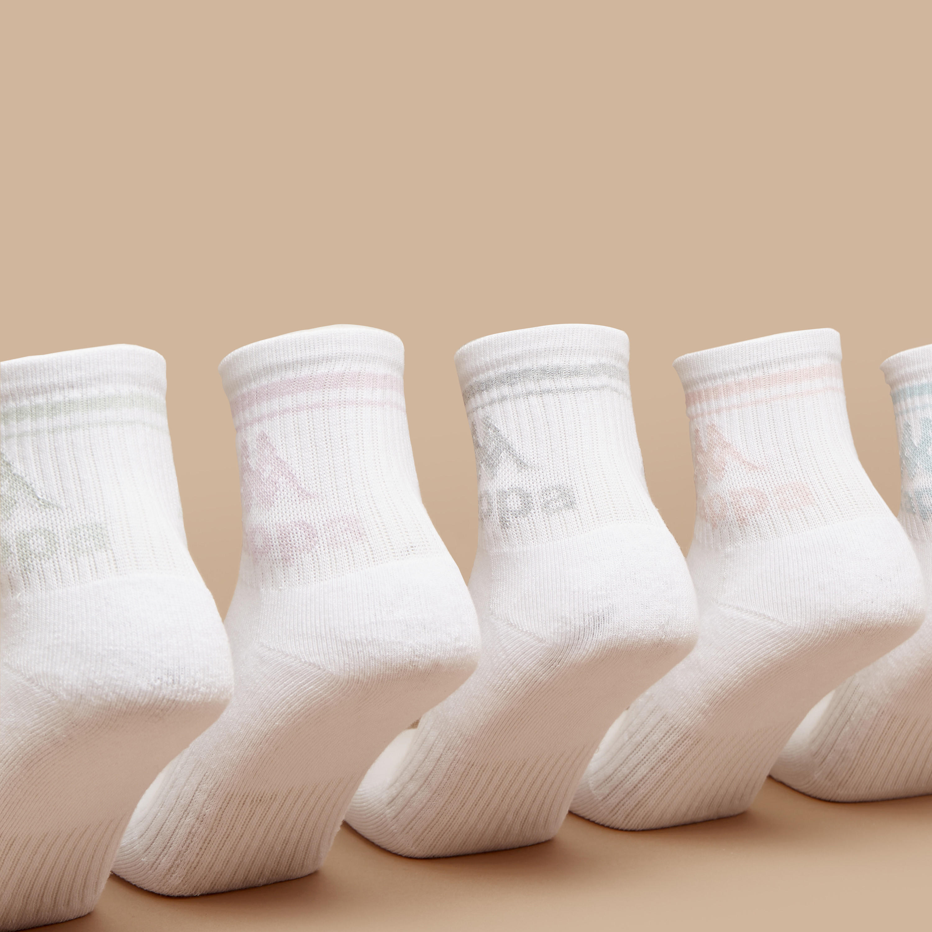 طقم جوارب موسّدة 5 أزواج بطول متوسط وطبعات الشعار من كابا-women-socksandstockings-image-3