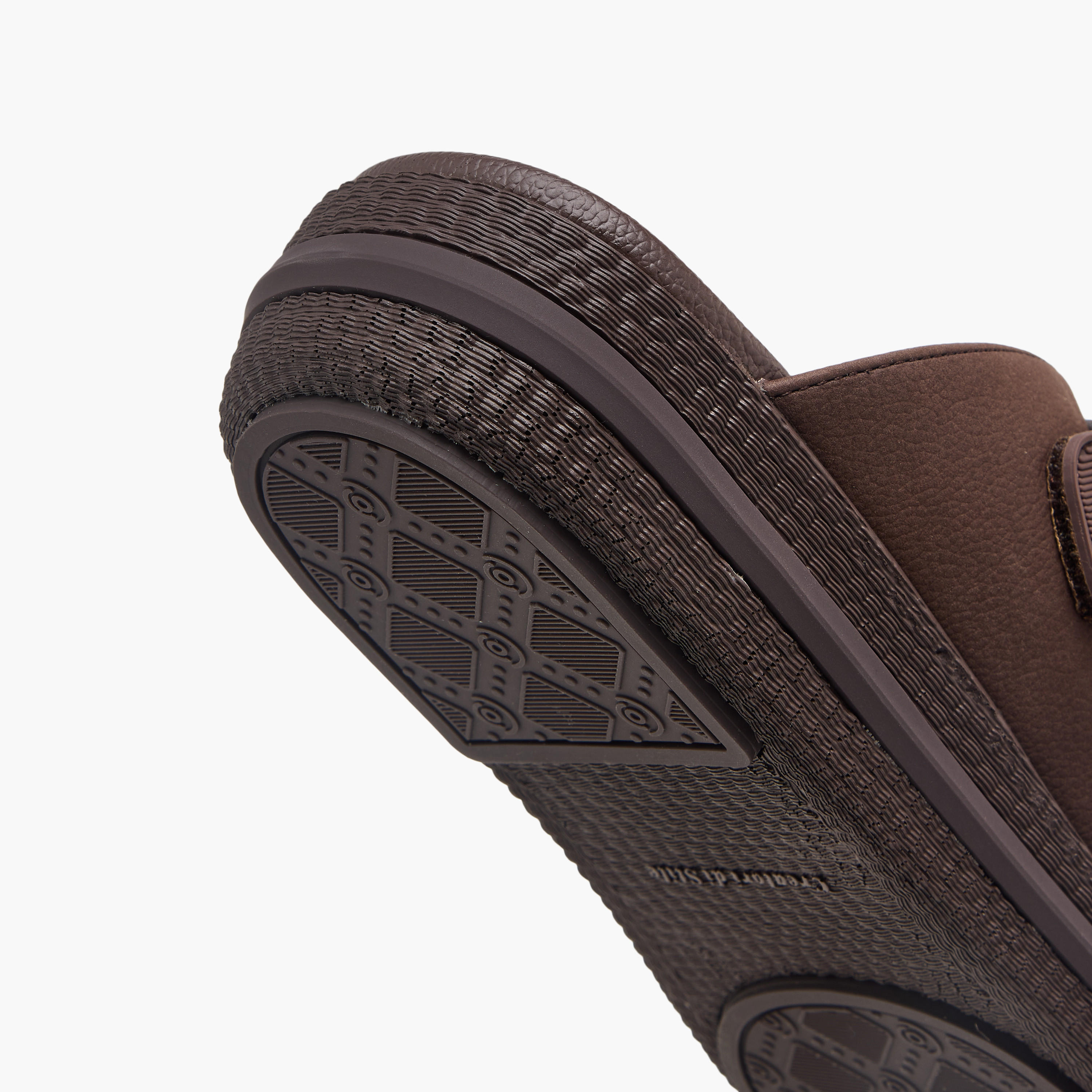 صندل مريح سهل الارتداء بارز الملمس من لو كونفرت-men-shoes-sandals-image-2
