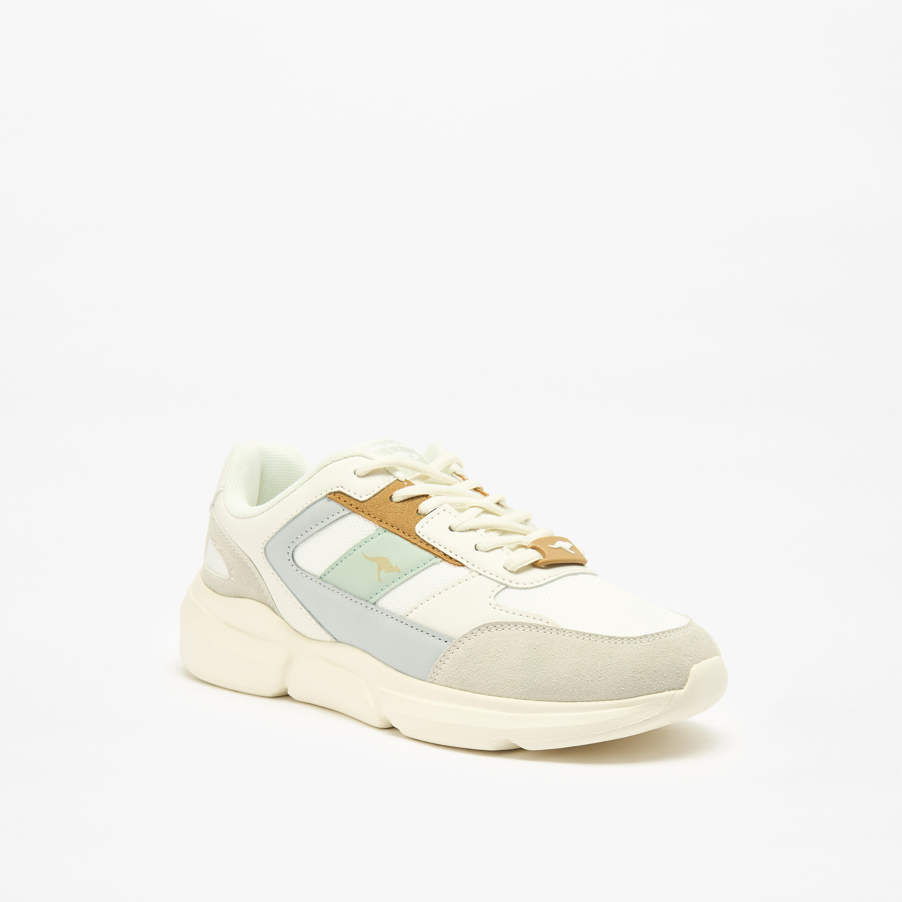 حذاء رياضي بتصميم ألواح ورباط إغلاق للنساء من كانجاروز-women-shoes-sneakers-image-6