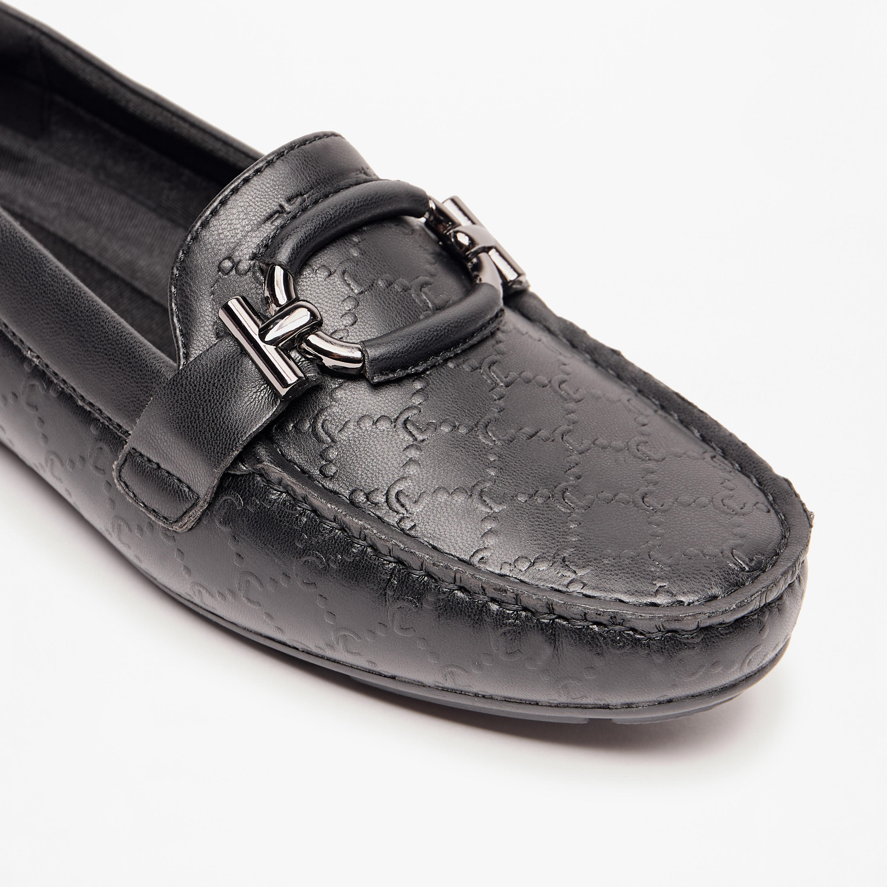 حذاء موكاسين سهل الارتداء بارز الملمس بزينة معدنية من لو كونفورت-women-shoes-flats-loafers-image-6