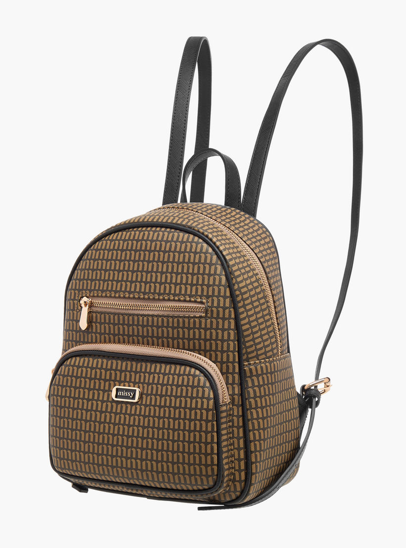شنطة ظهر بحمالات قابلة للتعديل وسحّاب إغلاق وطبعات مونوجرام من ميسي-women-bagsandwallets-backpacks-image-2