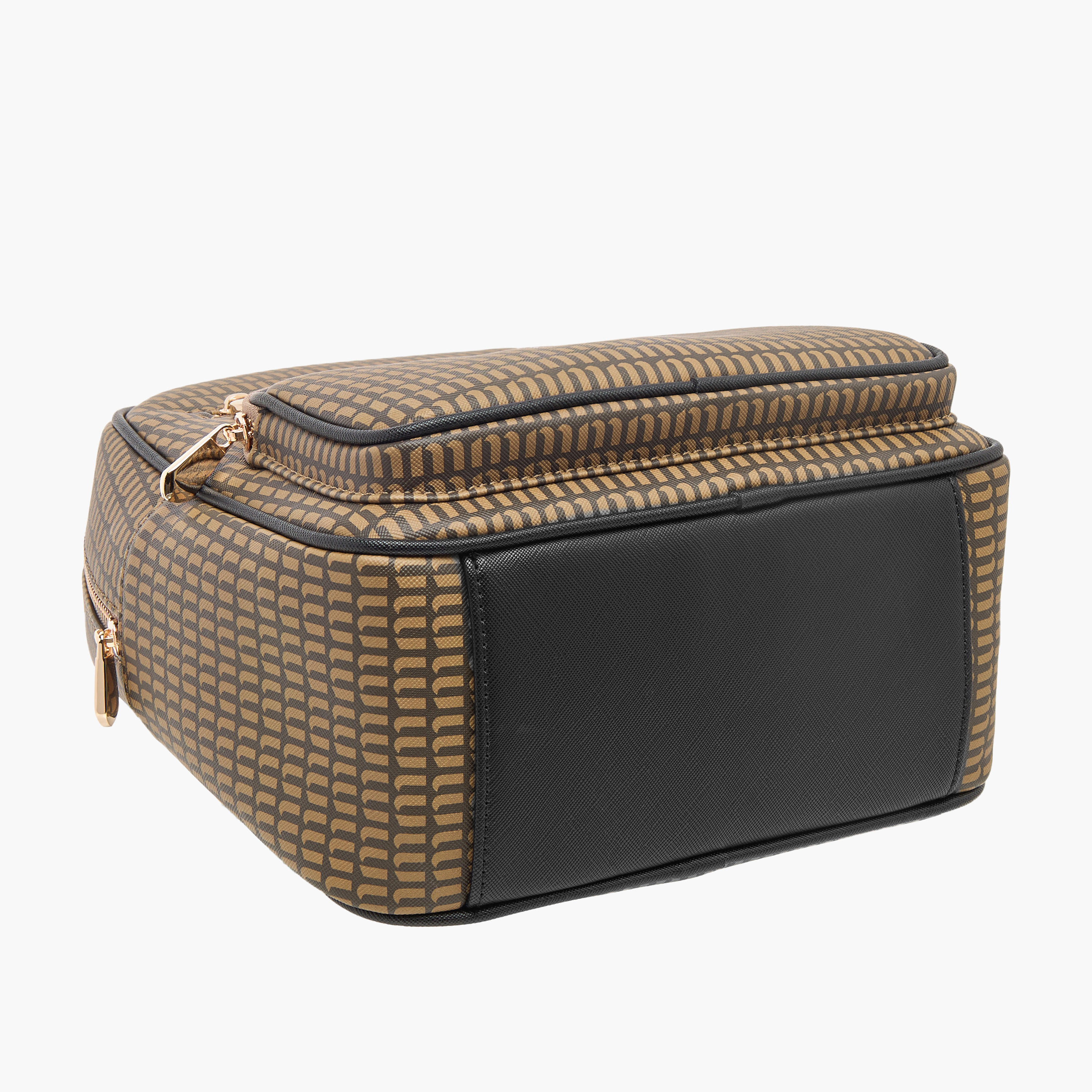 شنطة ظهر بحمالات قابلة للتعديل وسحّاب إغلاق وطبعات مونوجرام من ميسي-women-bagsandwallets-backpacks-image-5