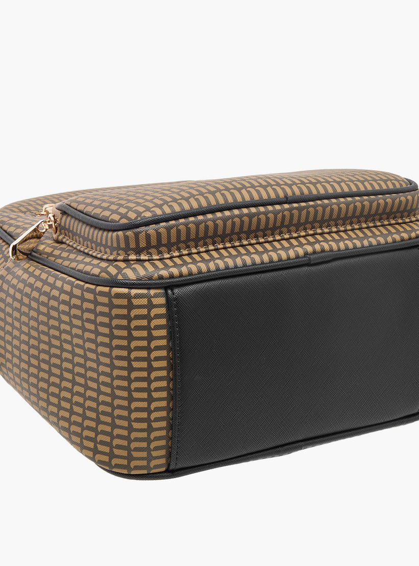 شنطة ظهر بحمالات قابلة للتعديل وسحّاب إغلاق وطبعات مونوجرام من ميسي-women-bagsandwallets-backpacks-image-5