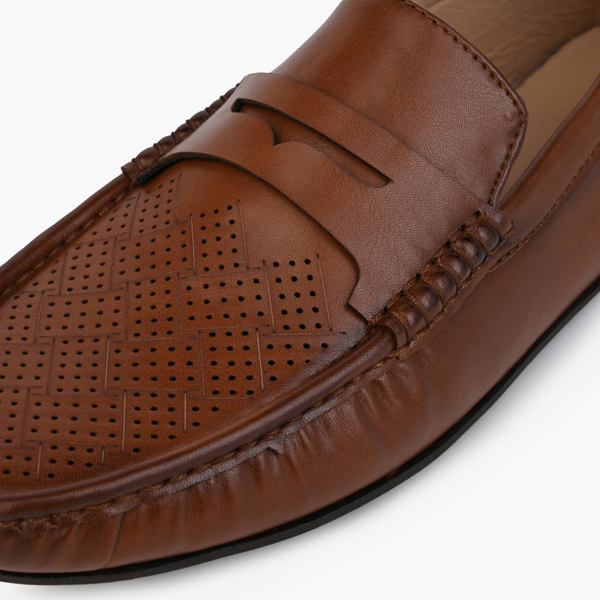 حذاء لوفرز بتصميم مثقب للرجال من أل بي أل من شو إكسبريس-men-shoes-loafersandmoccasins-image-14