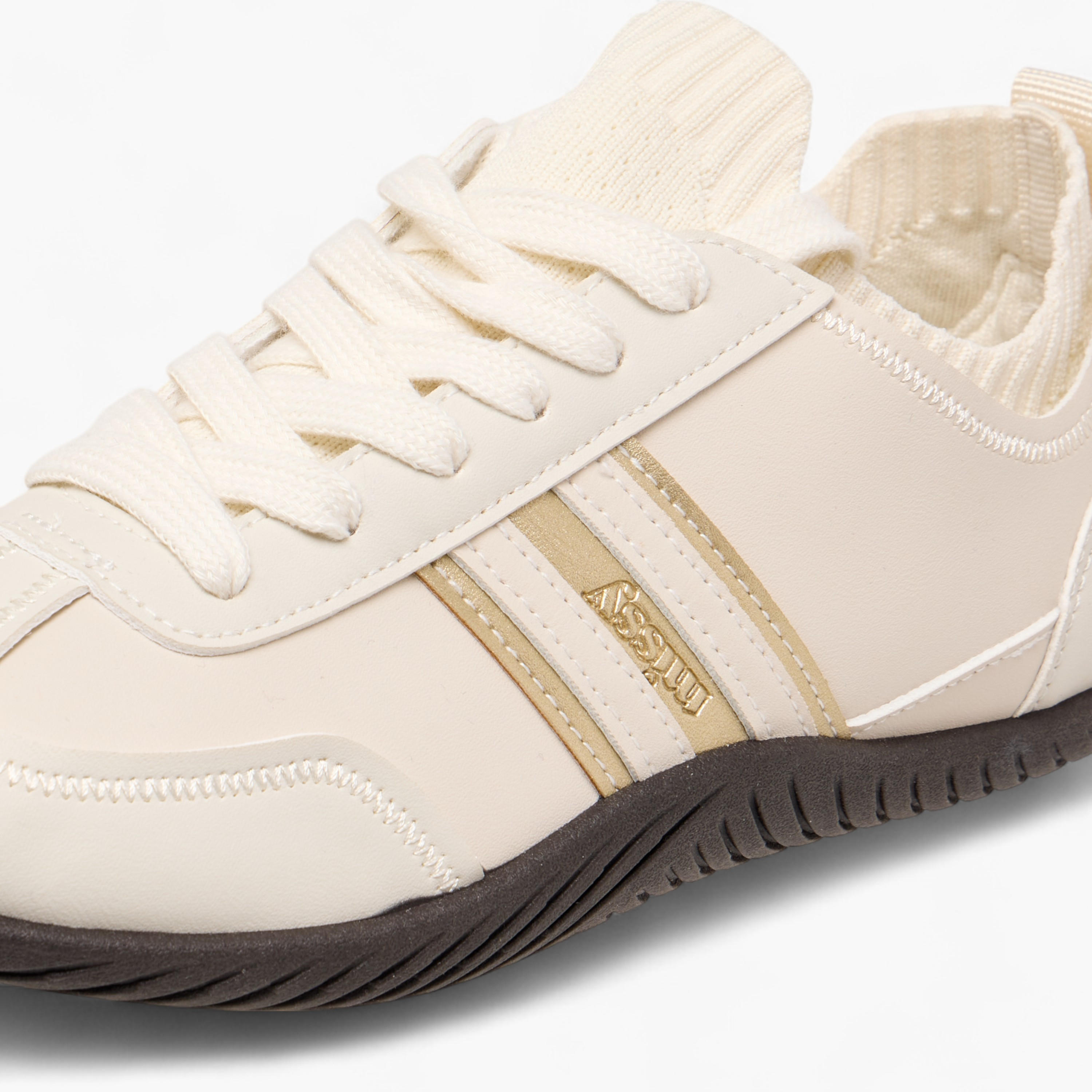 حذاء سنيكرز برباط إغلاق مع لسان سحب من ميسي-women-shoes-sneakers-image-4