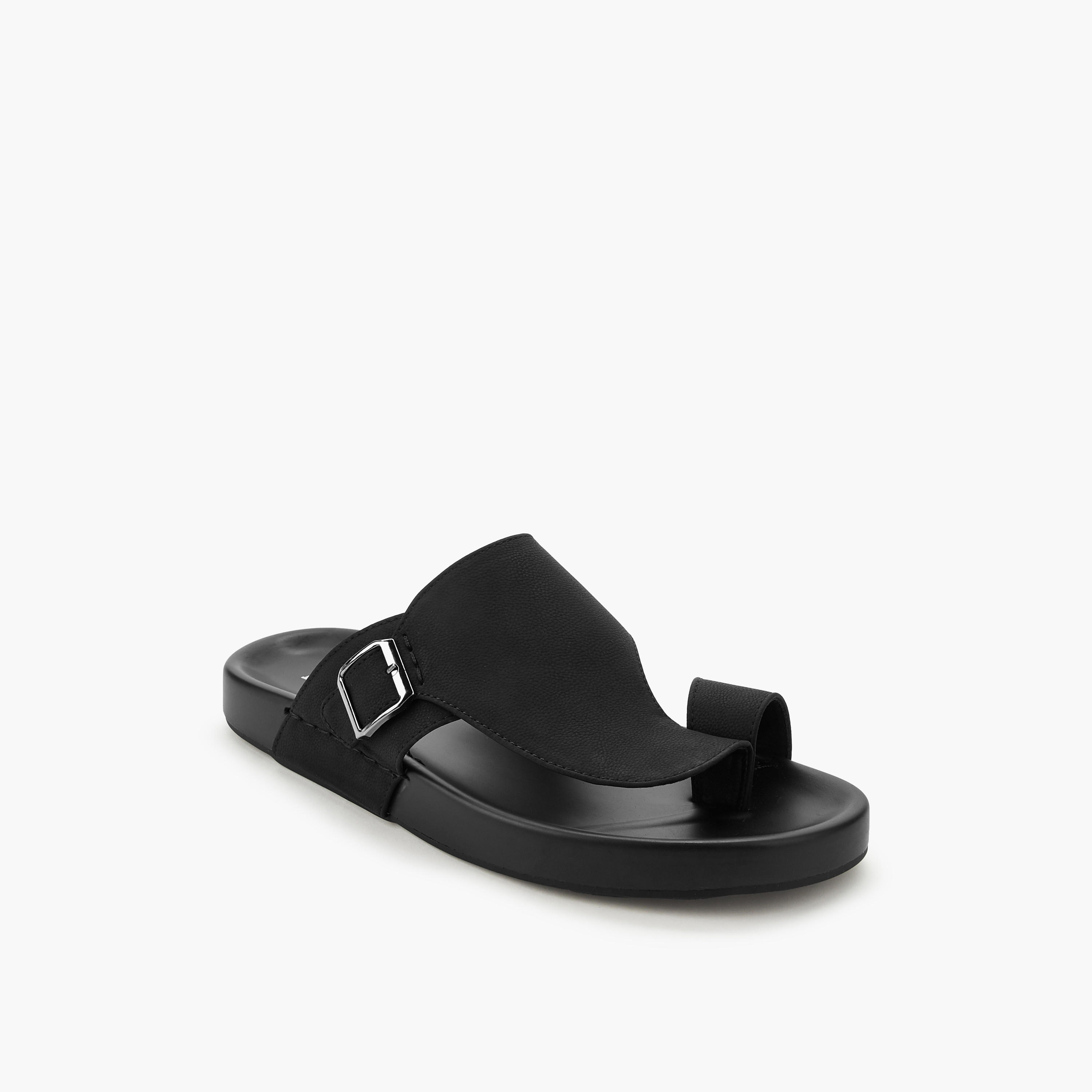 صندل مريح بتفاصيل إبزيم للرجال من إل بي إل من شو إكسبرس-men-shoes-sandals-image-2