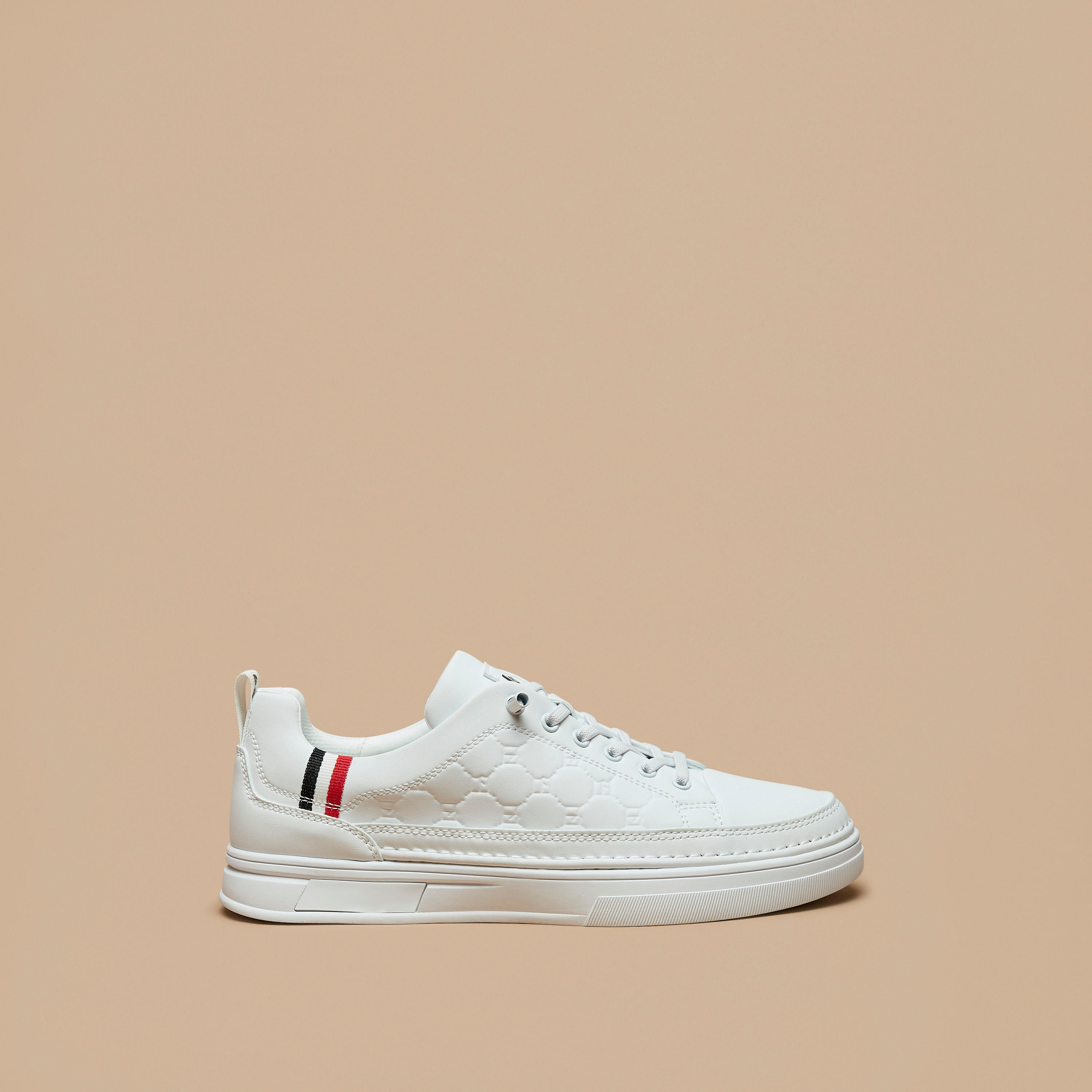حذاء سنيكرز بارز الملمس برباط إغلاق وكاحل منخفض للرجال من لي كوبر-men-shoes-sneakers-image-3