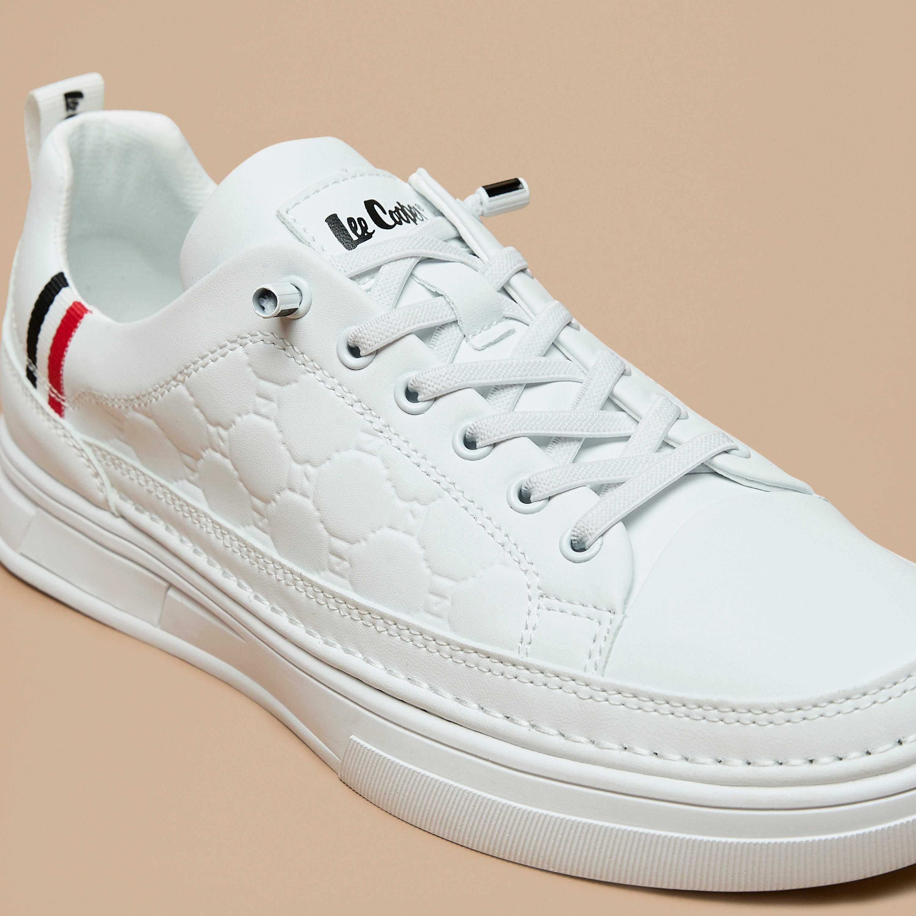 حذاء سنيكرز بارز الملمس برباط إغلاق وكاحل منخفض للرجال من لي كوبر-men-shoes-sneakers-image-1