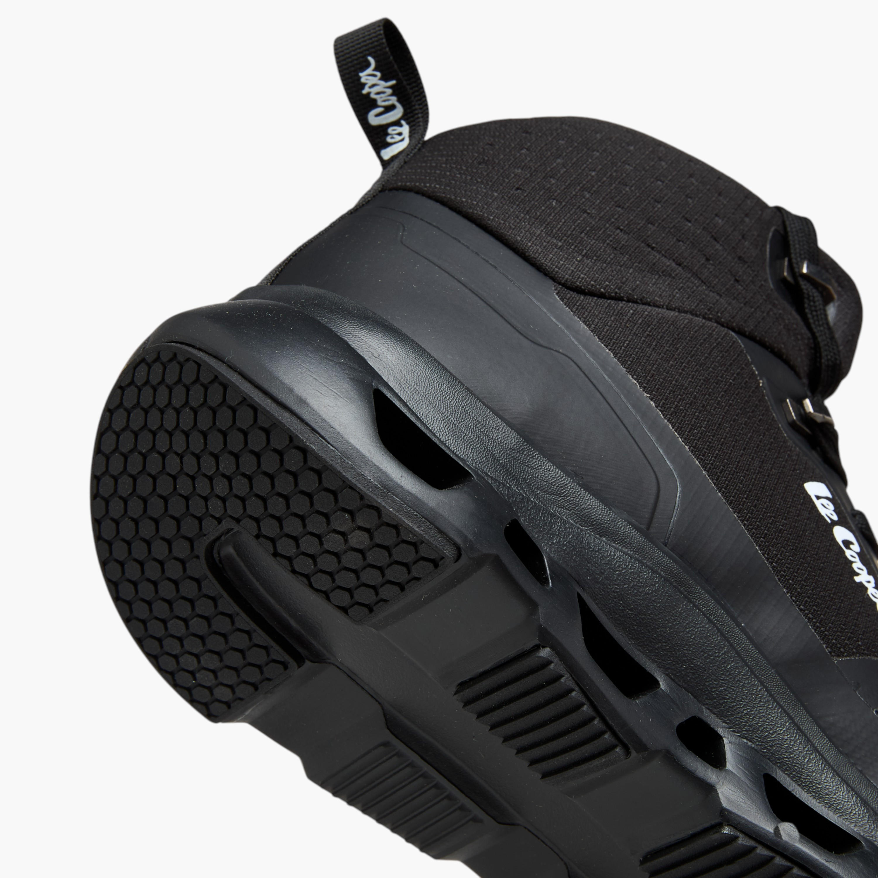 بوت بطول الكاحل بارز الملمس برباط إغلاق للرجال من لي كوبر-men-shoes-boots-image-1