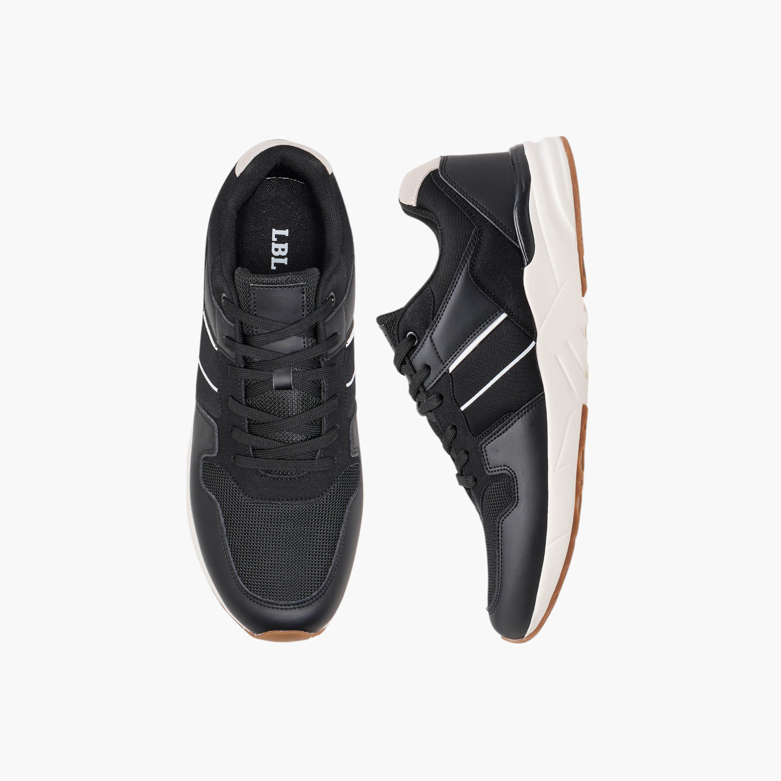 حذاء سنيكرز بِألواح ورباط إغلاق من إل بي إل من شو إكسبرس-men-shoes-sneakers-image-1
