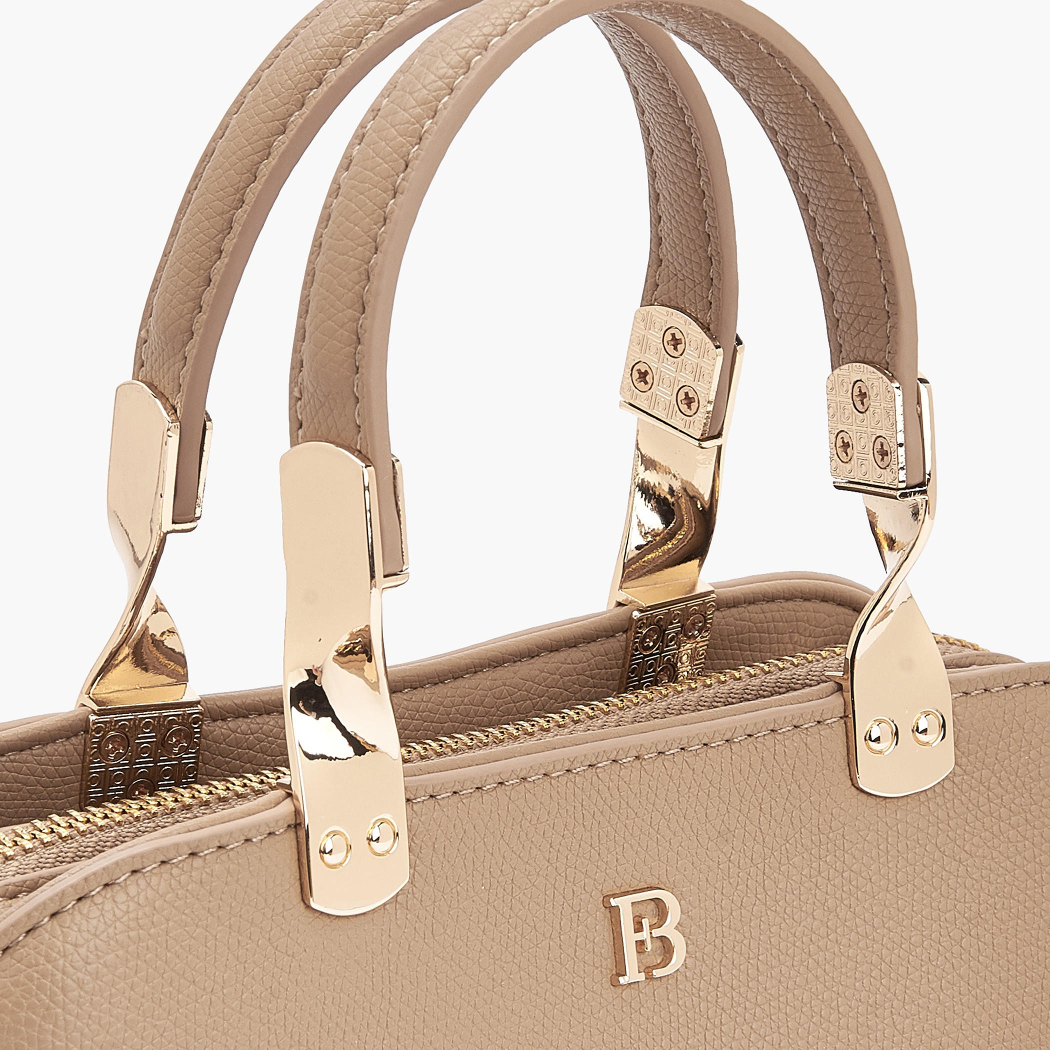 شنطة كروس بودي بشعار منقوش وحزام سلسلة من فلورا بيلا-women-bagsandwallets-handbags-image-5