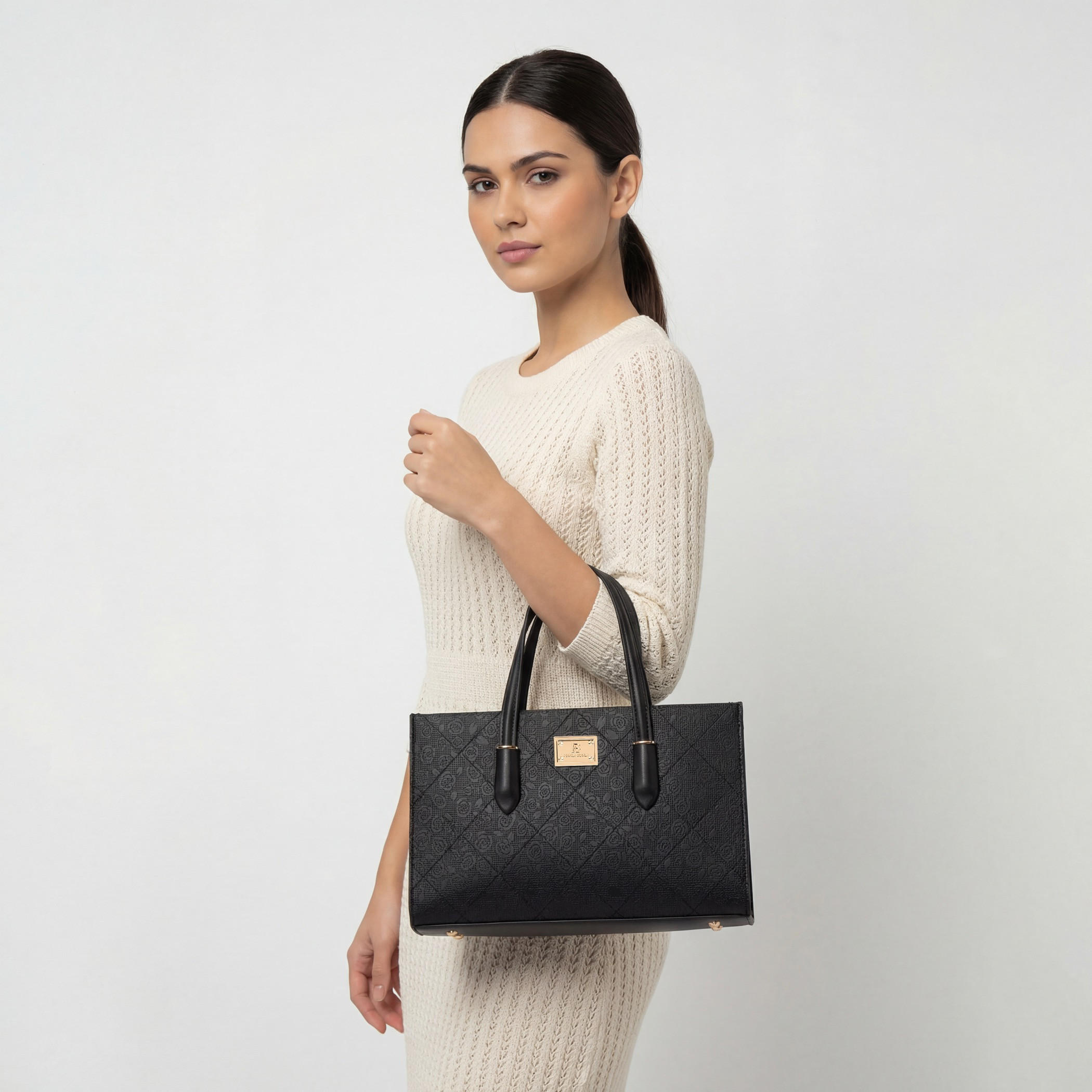شنطة توتي بنمط أزهار بارز الملمس وحزام قابل للفصل من فلورا بيلا-women-bagsandwallets-handbags-image-2