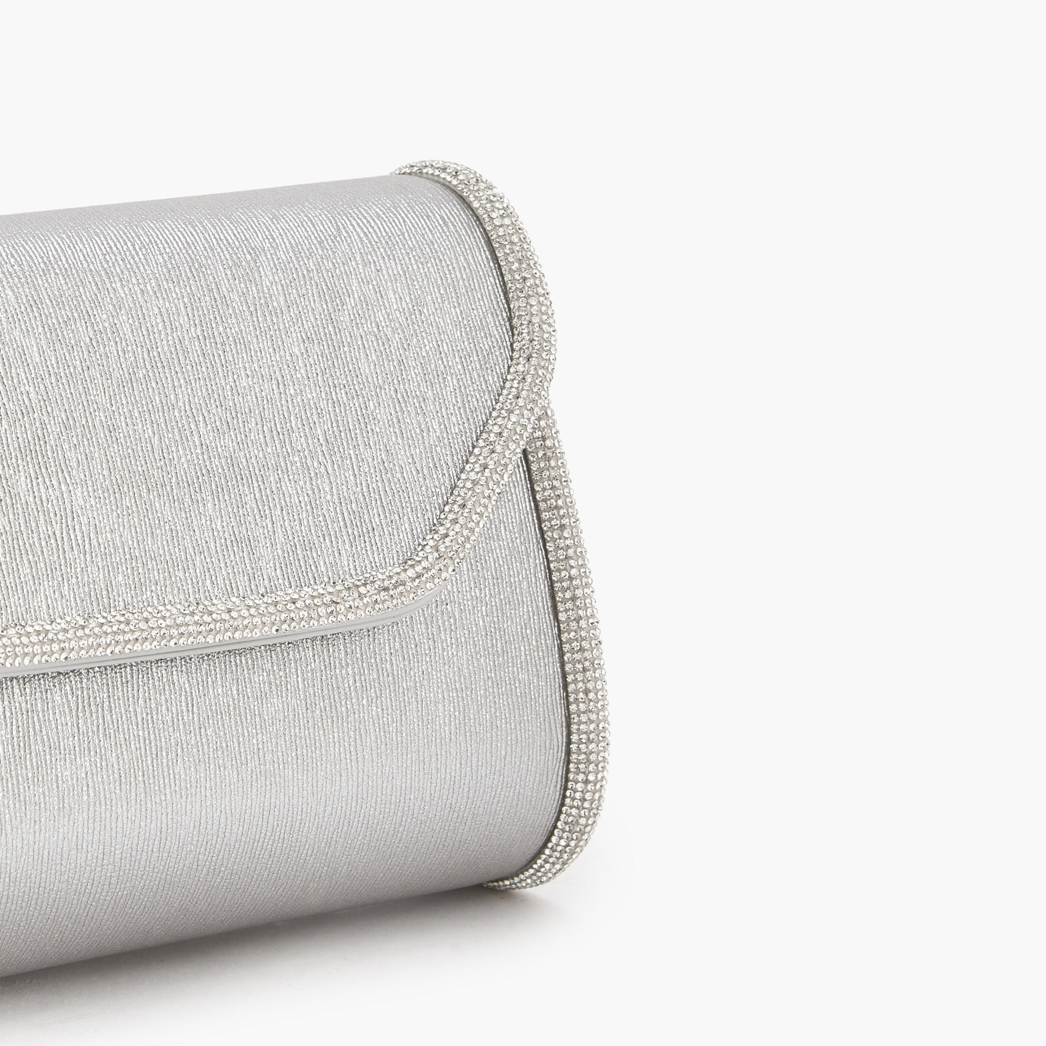شنطة كروس بودي مزينة بحزام سلسلة من فلورا بيلا-women-bagsandwallets-handbags-image-5