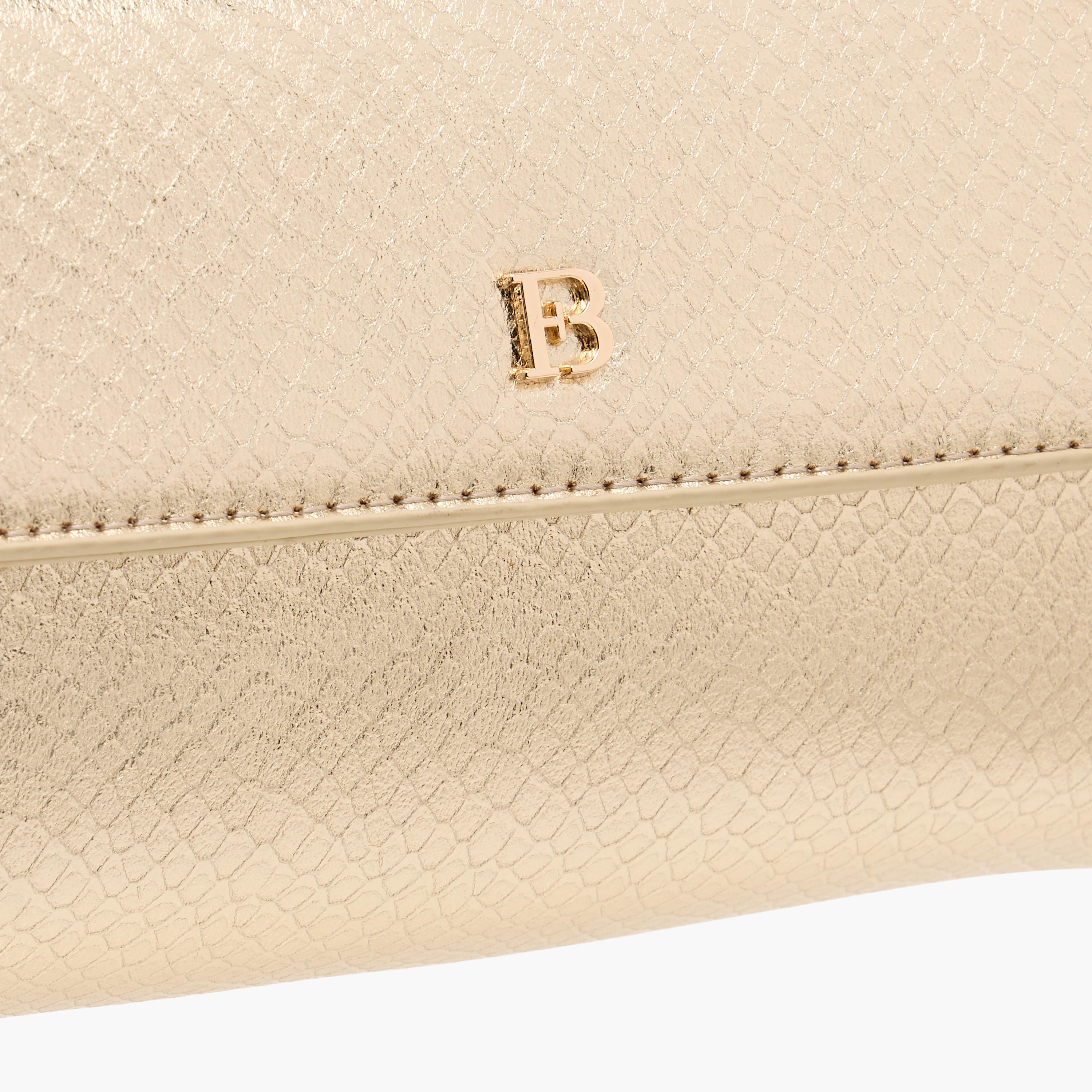شنطة كروس بودي بارزة الملمس بحزام سلسلة قابل للفصل وطية إغلاق من فلورا بيلا-women-bagsandwallets-handbags-image-4