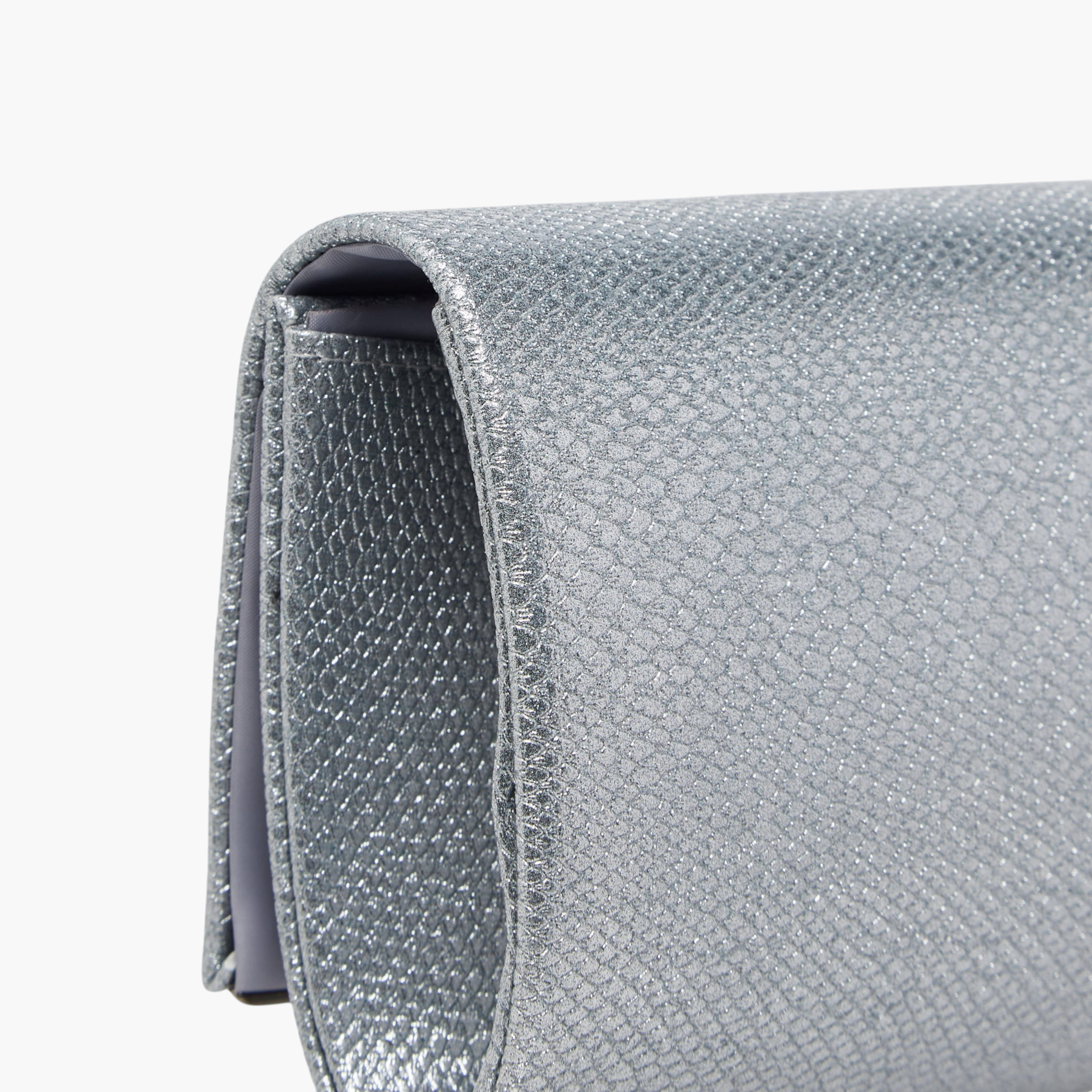 شنطة كلاتش بارزة الملمس بحزام سلسلة قابل للفصل من فلورا بيلا-women-bagsandwallets-handbags-image-5