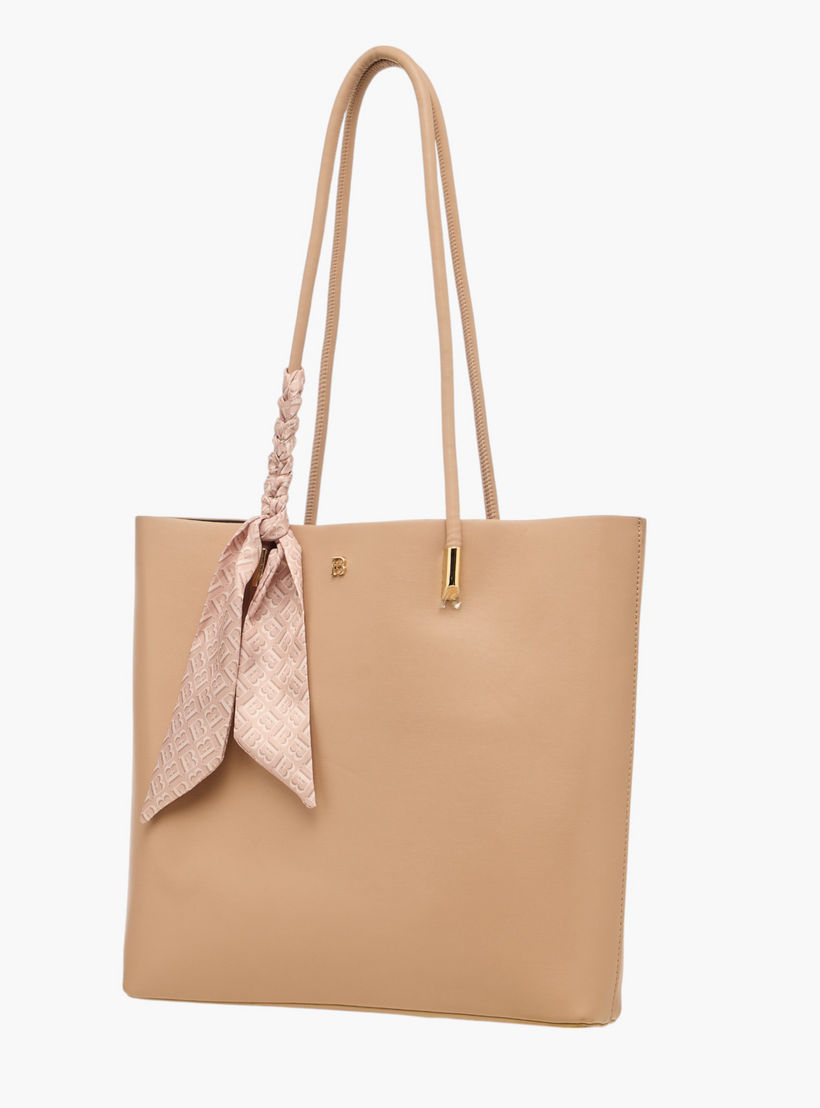 شنطة توتي سادة مزينة بوشاح مونوجرام مع شنطة صغيرة من من فلورا بيلا-women-bagsandwallets-handbags-image-5