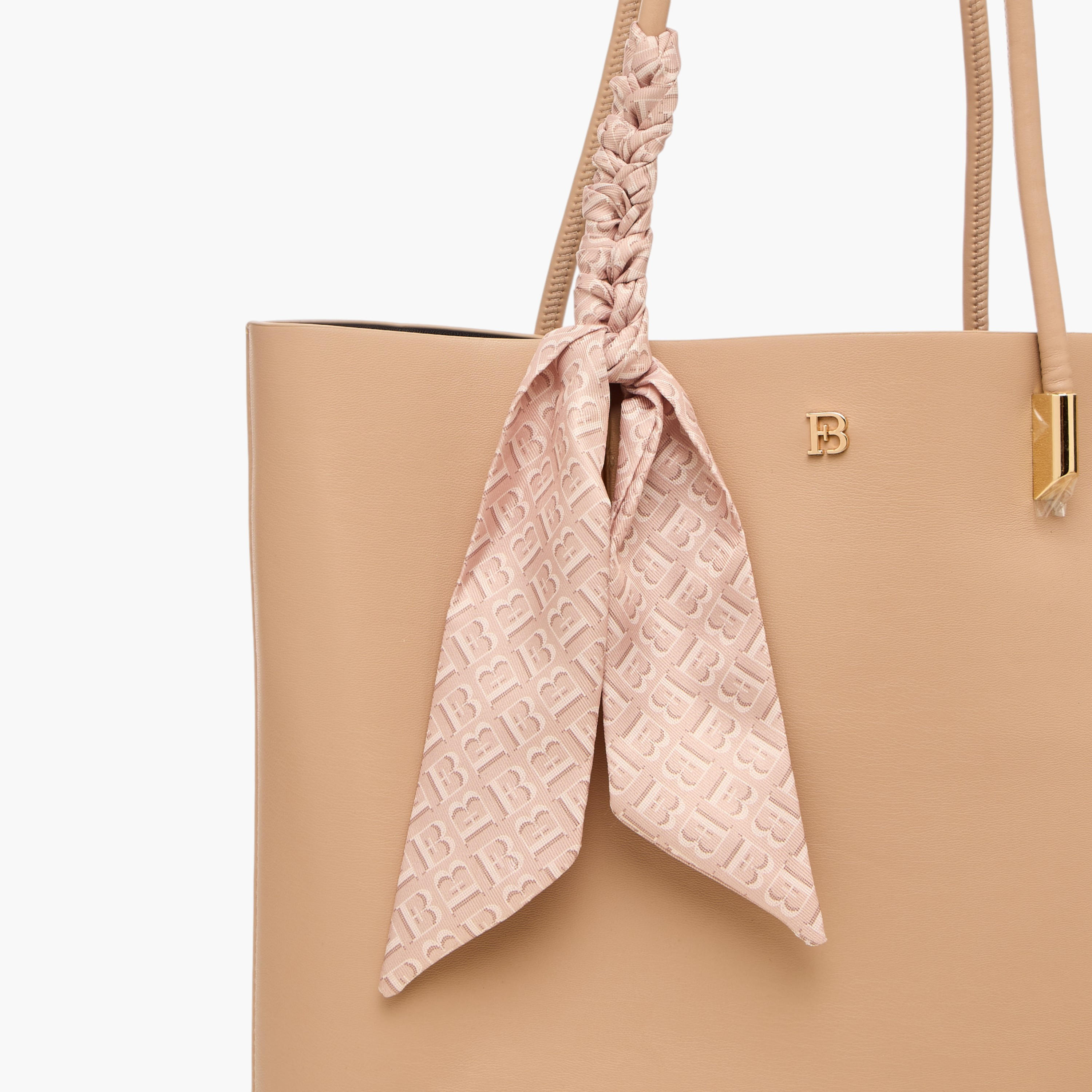 شنطة توتي سادة مزينة بوشاح مونوجرام مع شنطة صغيرة من من فلورا بيلا-women-bagsandwallets-handbags-image-7