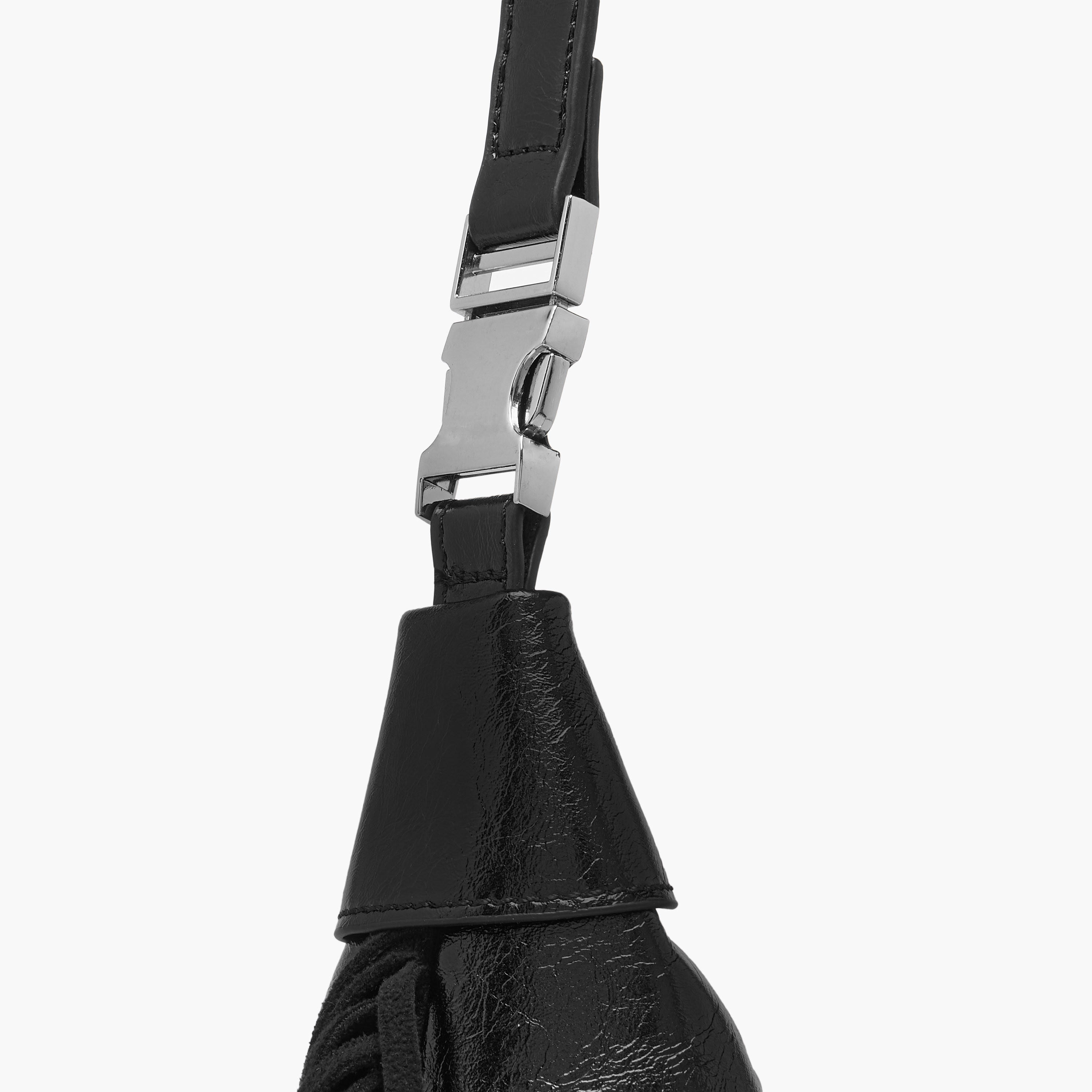 شنطة كتف بارزة الملمس بحزام قابل للتعديل وسحاب إغلاق من فلورا بيلا-women-bagsandwallets-handbags-image-7