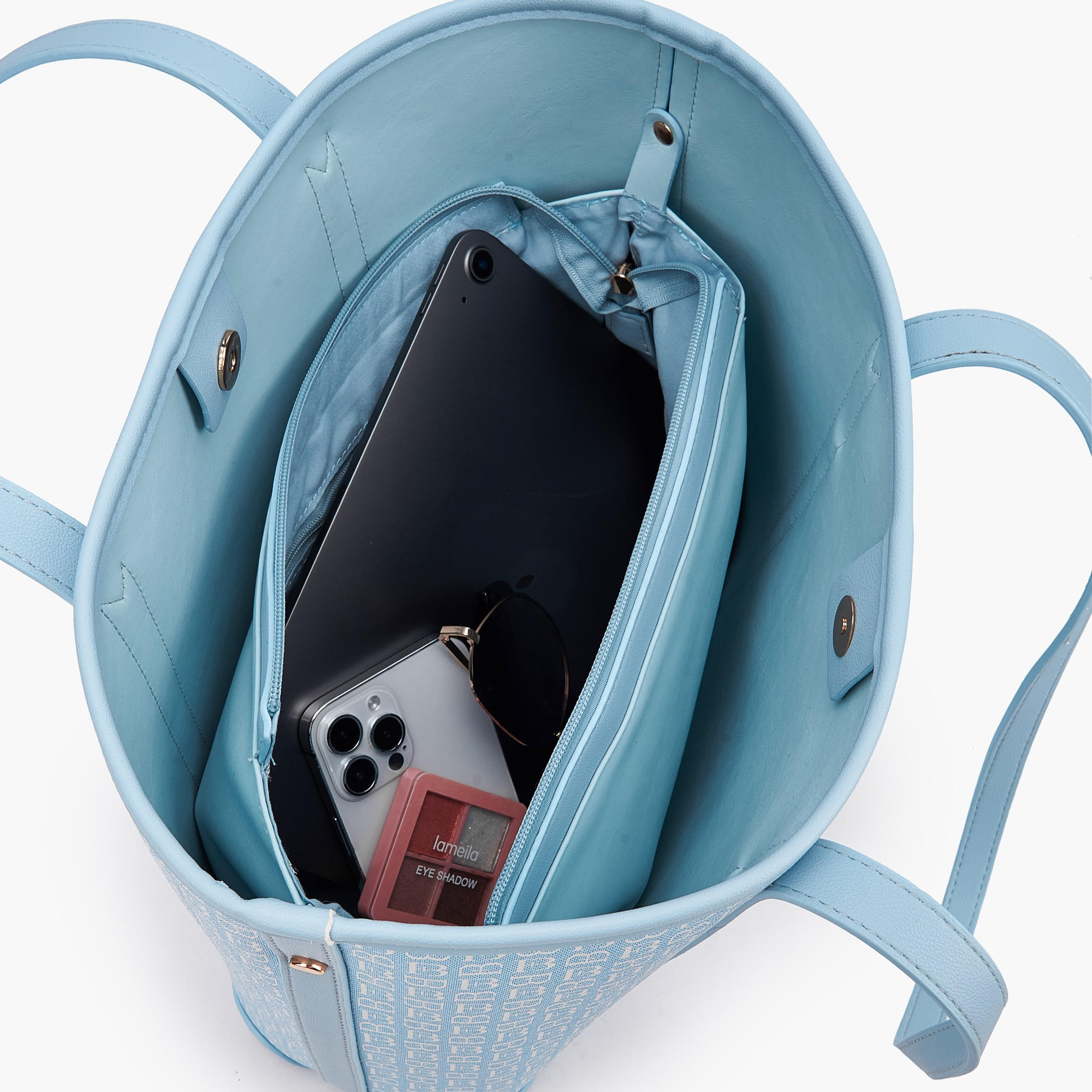 شنطة توتي بطبعات مونوجرام ومقابض مزدوجة من فلورا بيلا-women-bagsandwallets-handbags-image-7