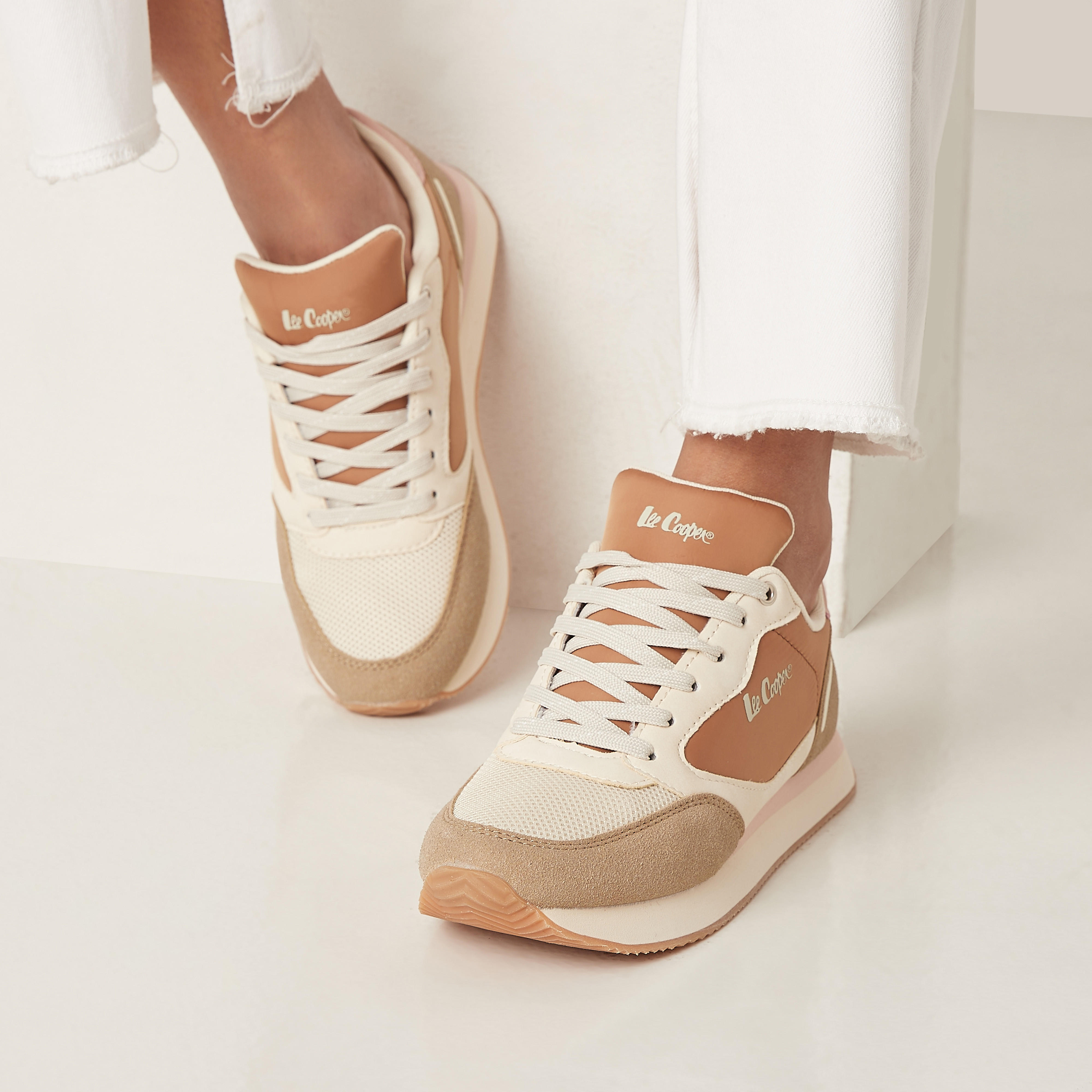 حذاء سنيكرز قوالب ملوّنة برباط إغلاق للنساء من لي كوبر-women-shoes-sneakers-image-1