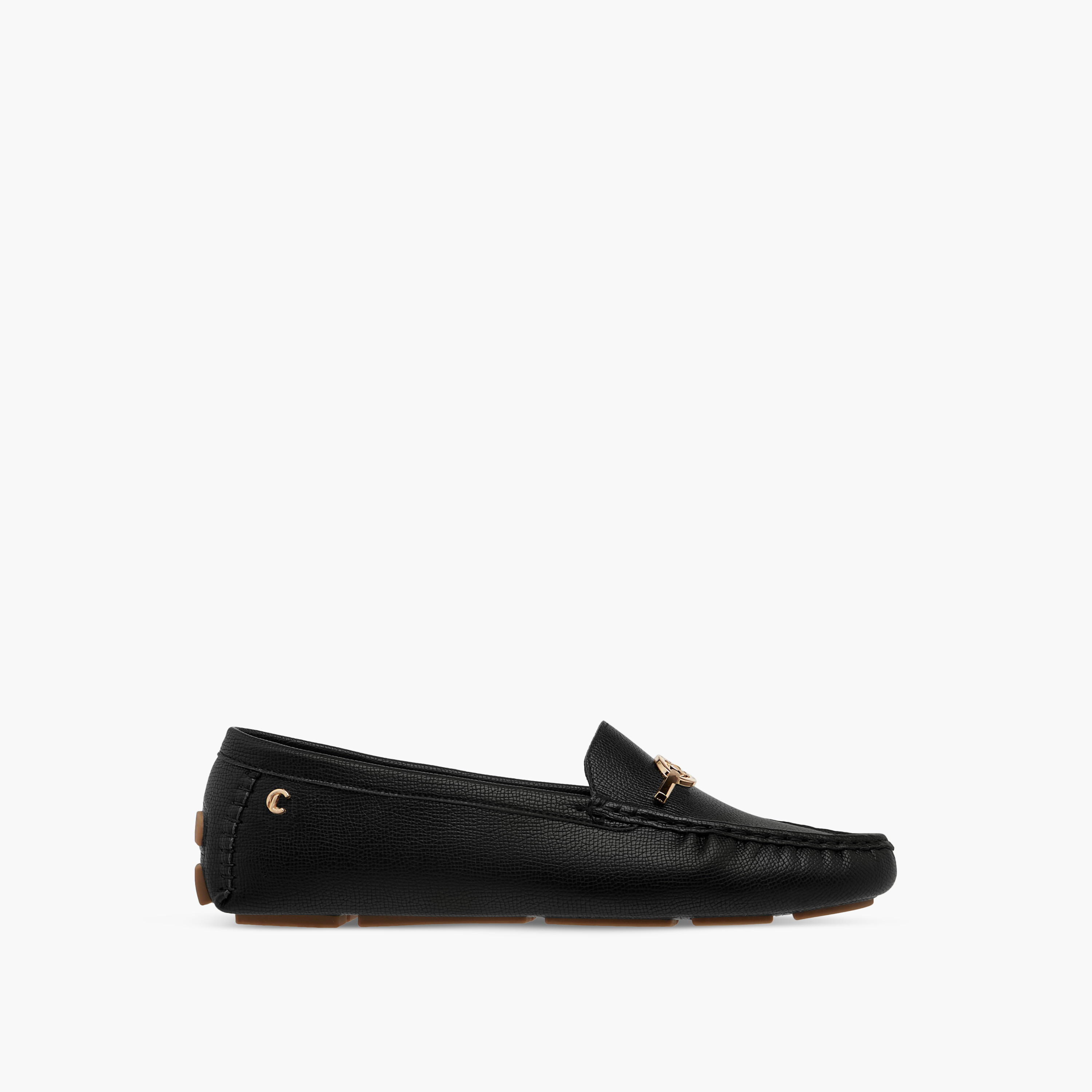 حذاء سهل الارتداء مريح بارز الملمس بزينة معدنية من لو كونفرت-women-shoes-loafersandmoccasins-image-3