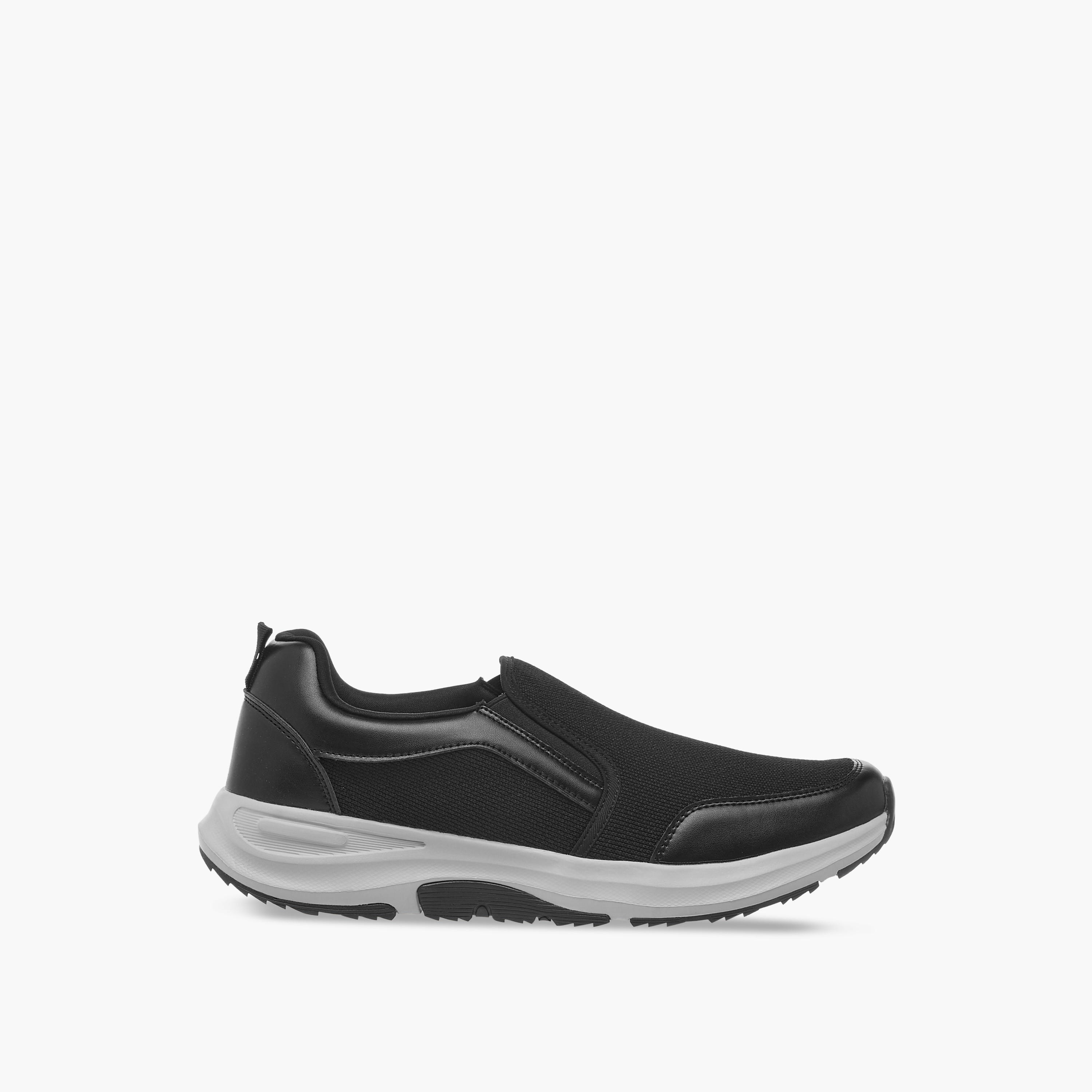 حذاء سنيكرز سهل الارتداء بألسنة سحب من إل بي إل من شو إكسبرس-men-shoes-sneakers-image-3