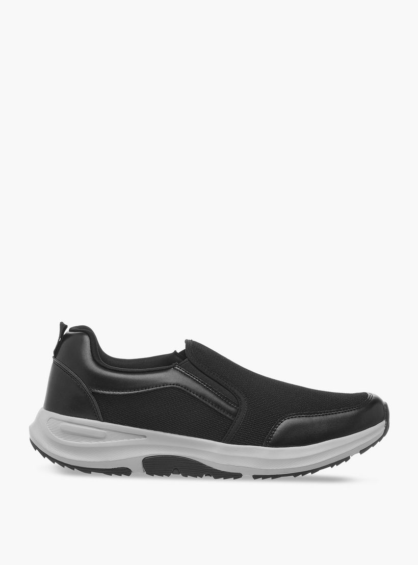 حذاء سنيكرز سهل الارتداء بألسنة سحب من إل بي إل من شو إكسبرس-men-shoes-sneakers-image-3