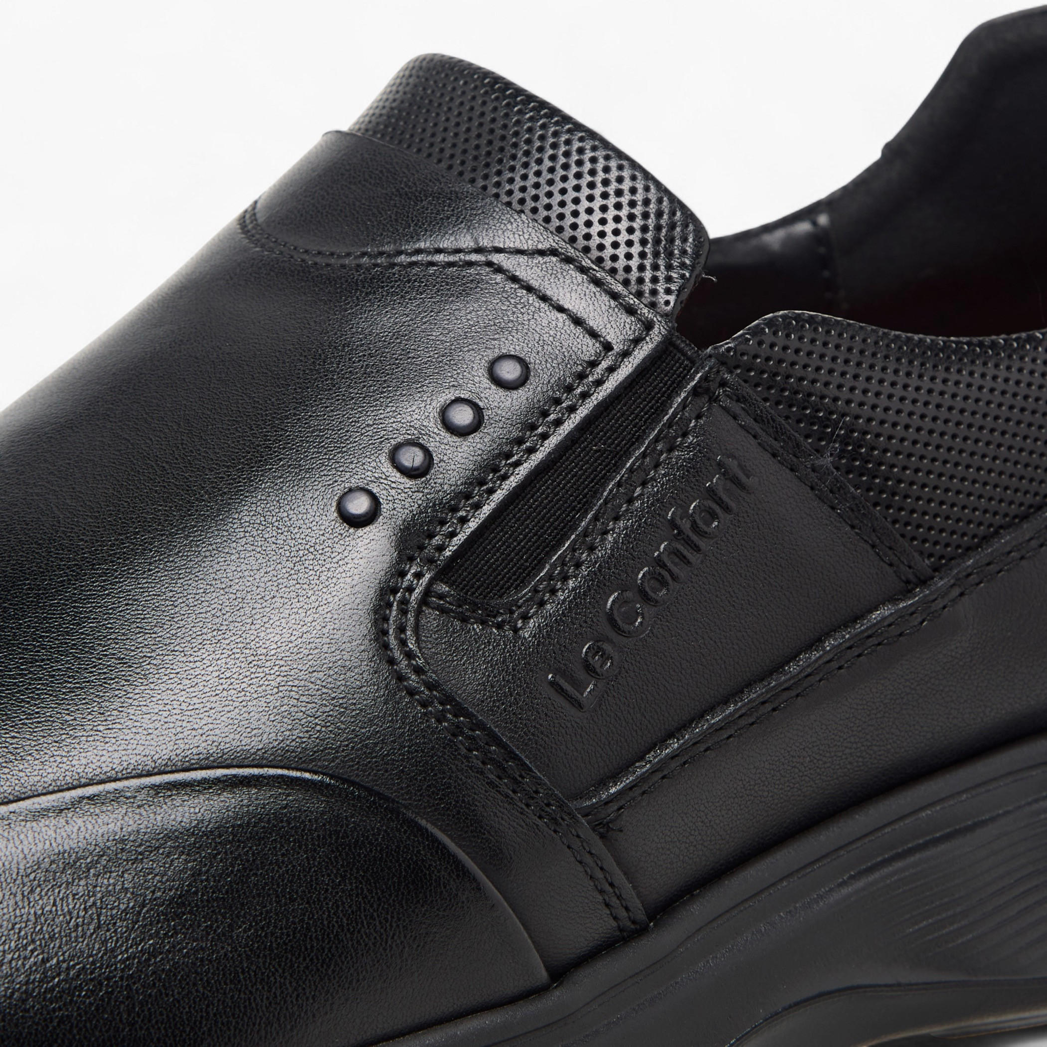 Le Confort Leather Logo Embossed Slip-On Loafers-men-shoes-loafersandmoccasins-image-5