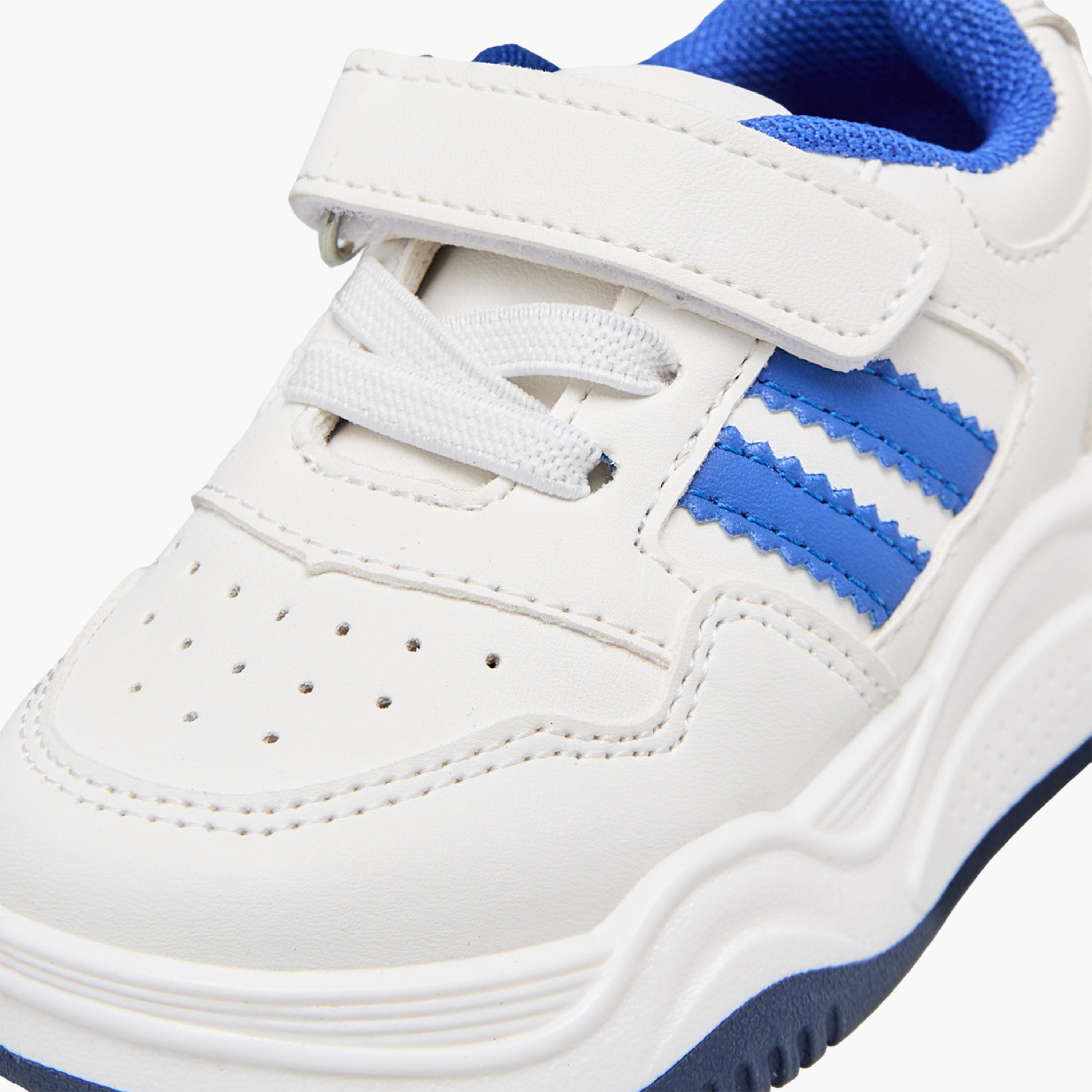 حذاء سنيكرز طول الكاحل بشريط إغلاق لاصق للأولاد من إل بي إل من شو إكسبرس-boys-shoes-sneakers-image-7