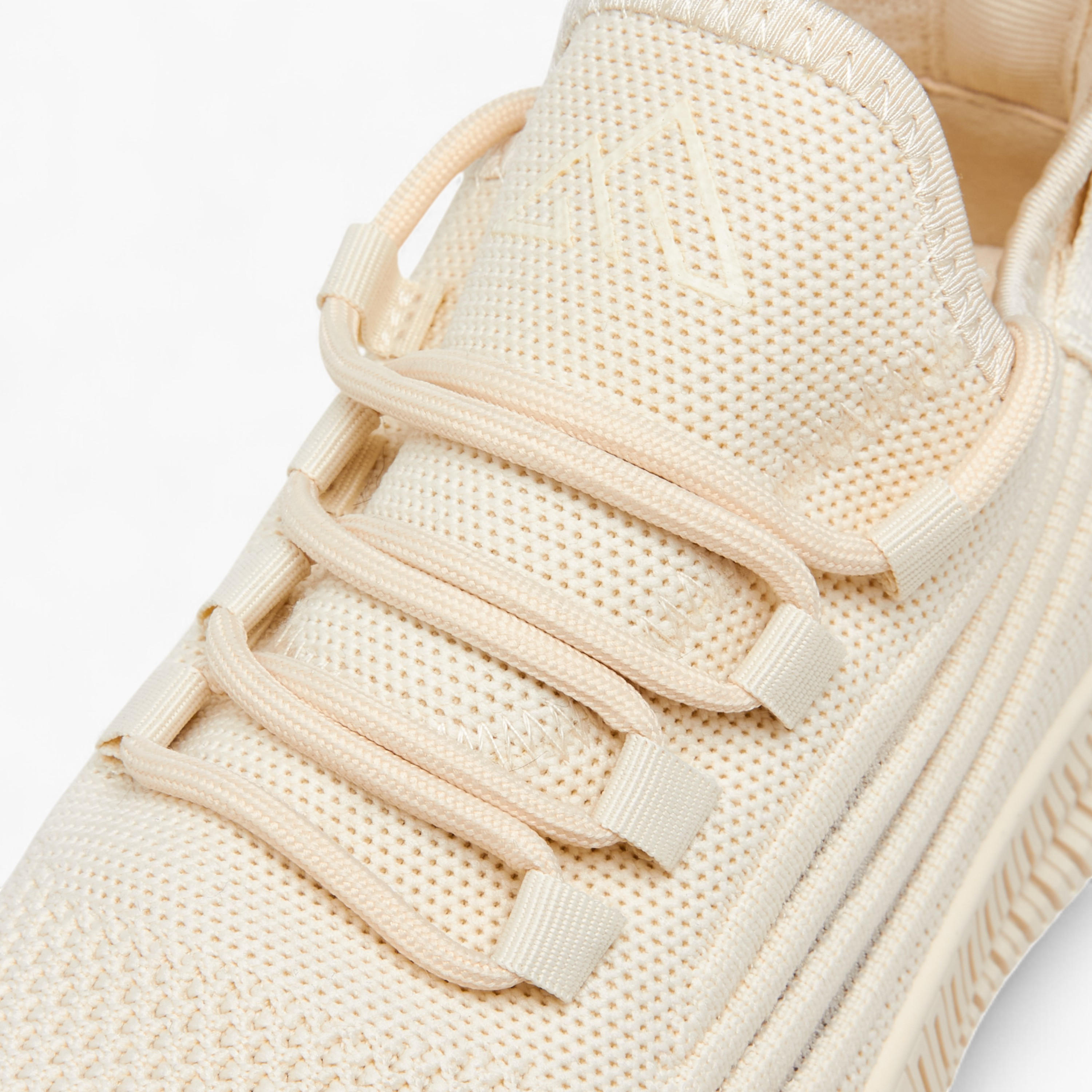 حذاء رياضي نسائي بارز الملمس من أوكلان من شو إكسبريس-women-shoes-sneakers-image-4