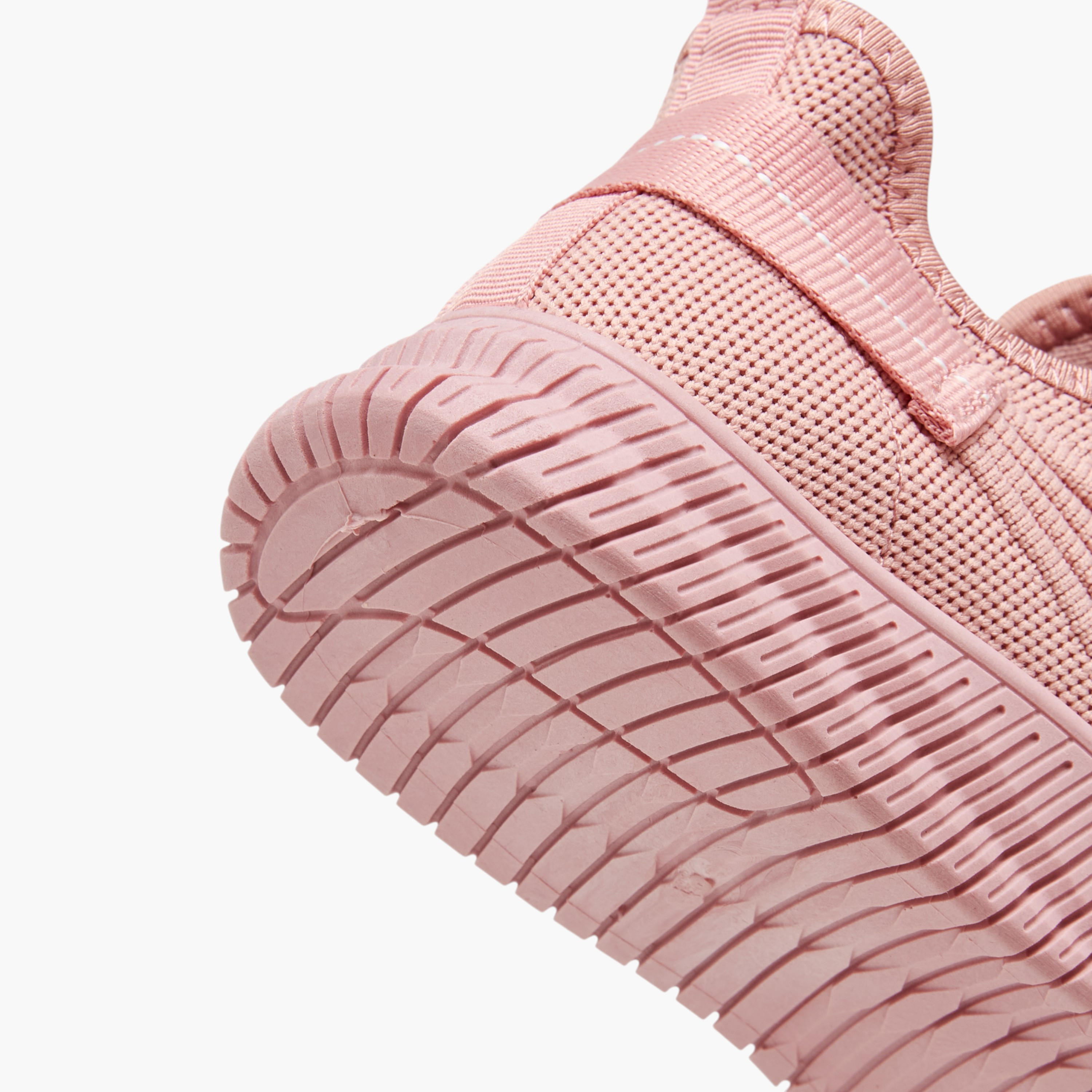 حذاء رياضي نسائي بارز الملمس من أوكلان من شو إكسبريس-women-shoes-sneakers-image-5