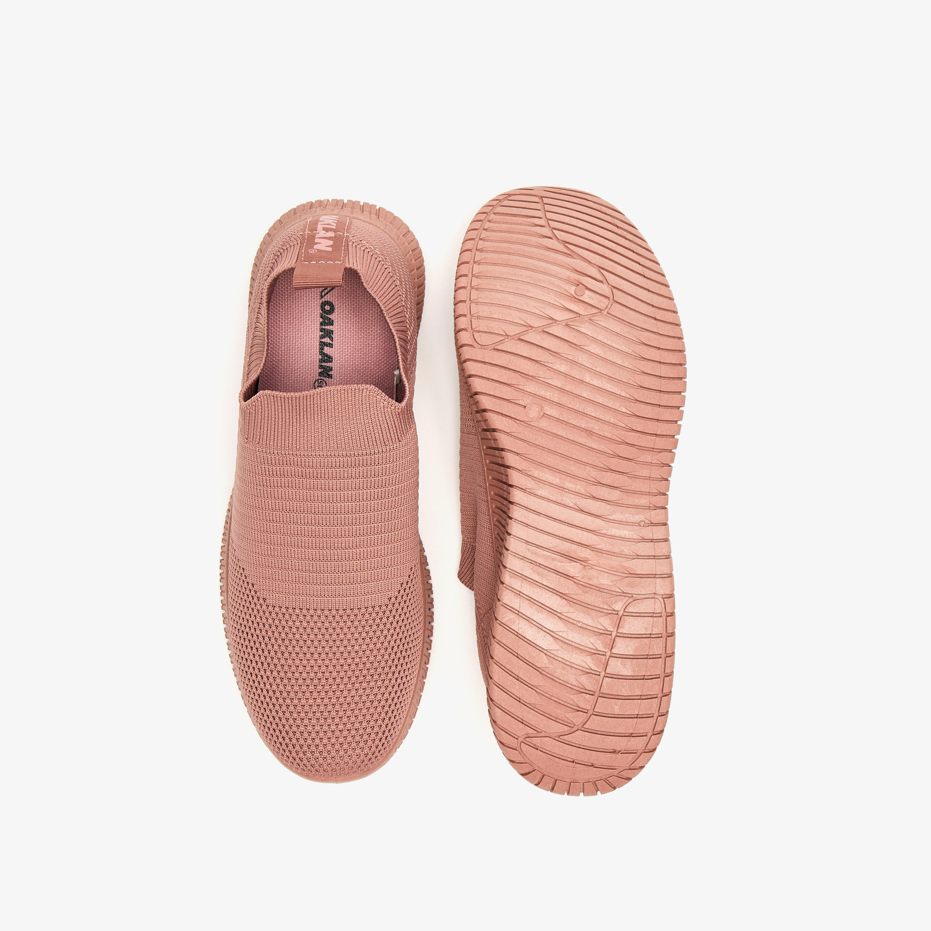 حذاء رياضي شبكي سهل الارتداء مع لسان سحب من أوكلان من شو إكسبرس-women-shoes-sneakers-image-24