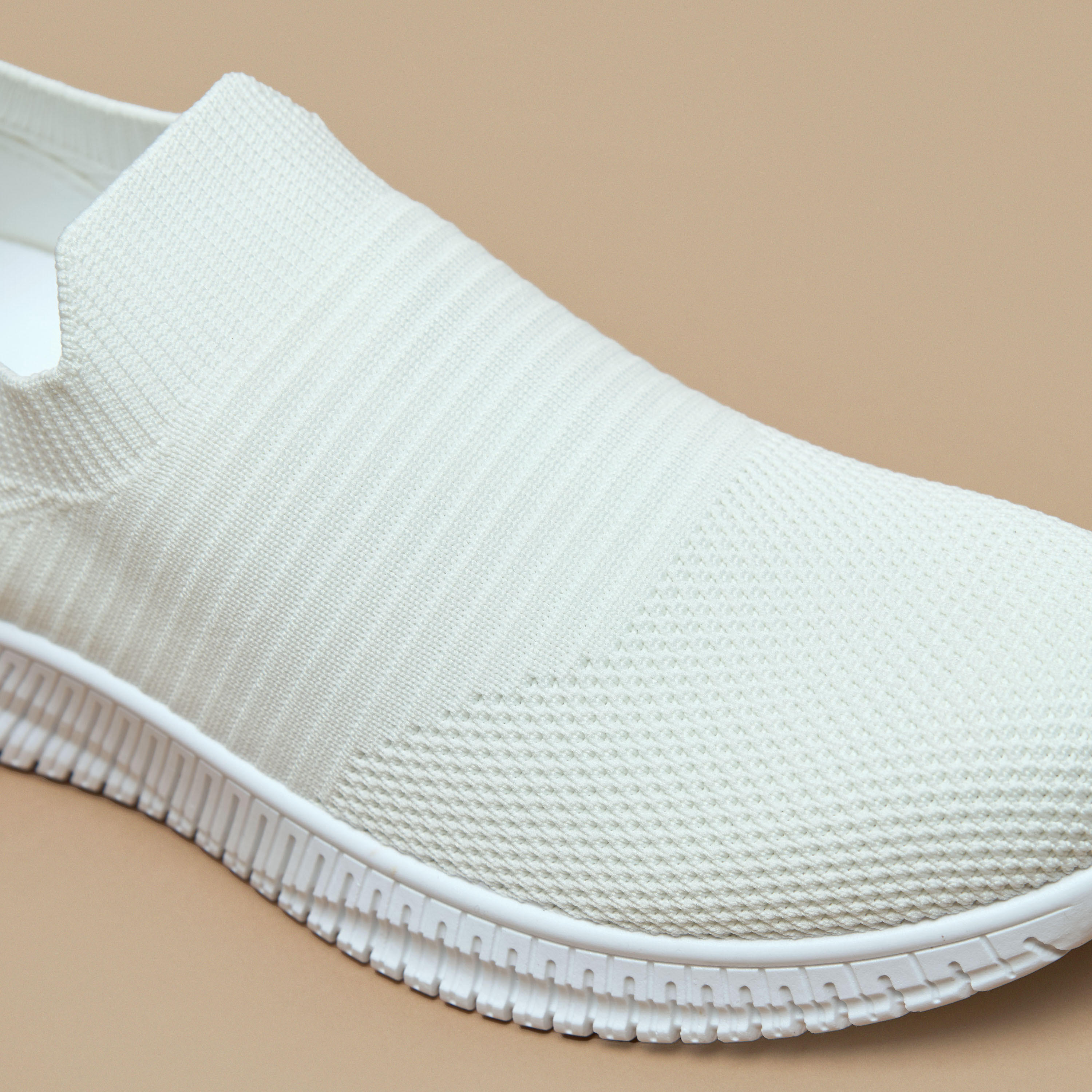 حذاء رياضي شبكي سهل الارتداء مع لسان سحب من أوكلان من شو إكسبرس-women-shoes-sneakers-image-15