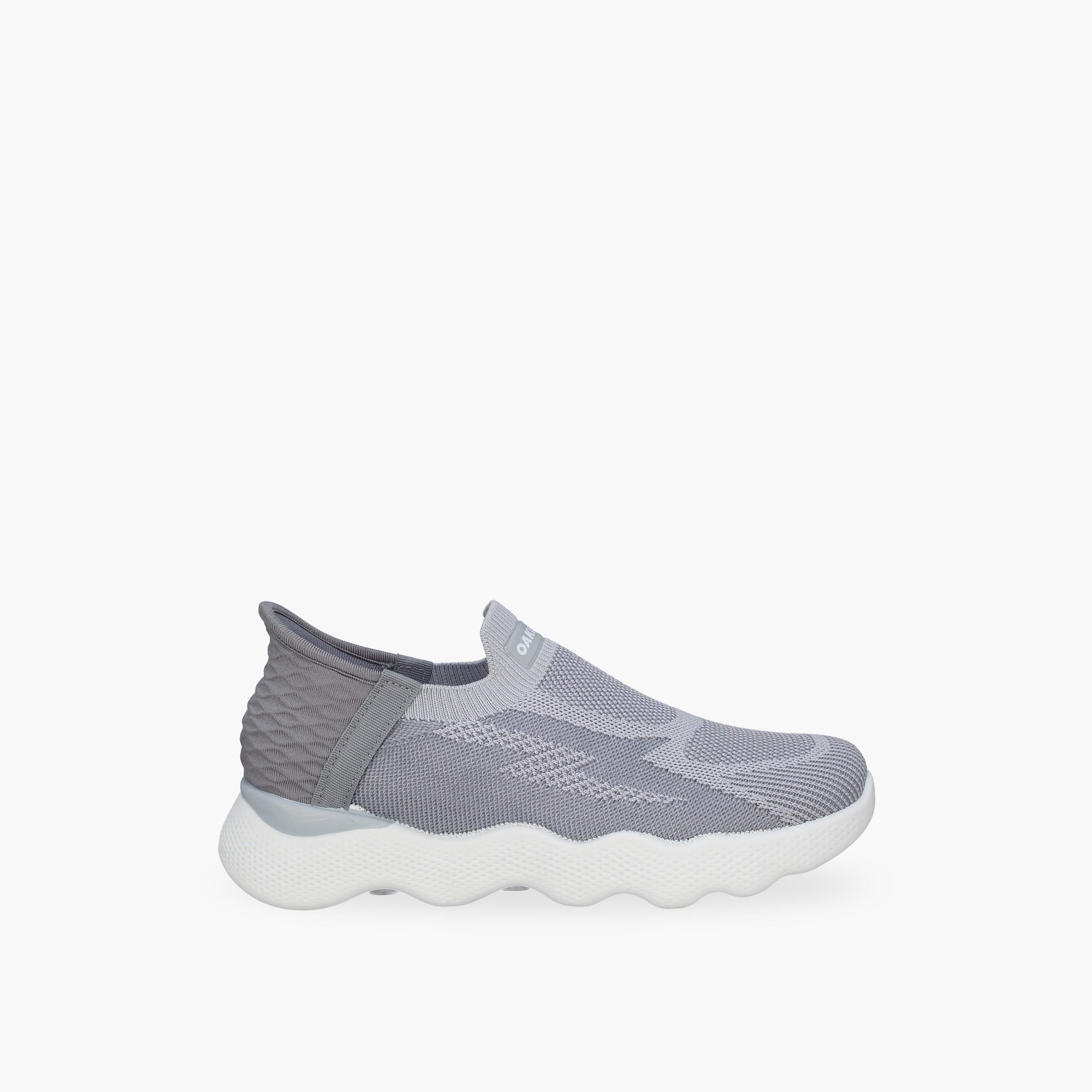حذاء رياضي سهل الارتداء للنساء من أوكلان من شو إكسبرس-sports-women-shoes-image-13