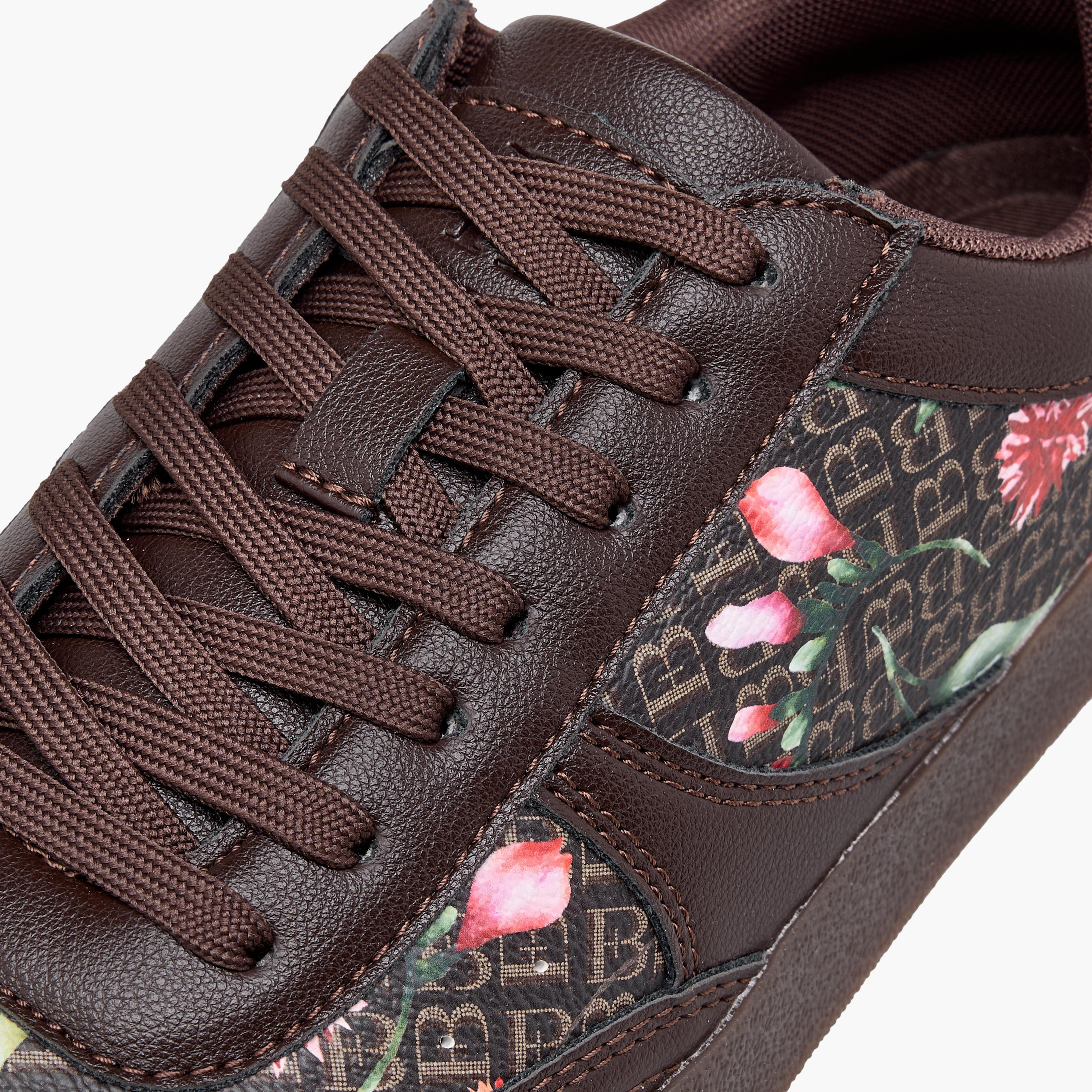 حذاء سنيكرز برباط إغلاق بطول الكاحل للنساء من فلورا بيلا-women-shoes-sneakers-image-5