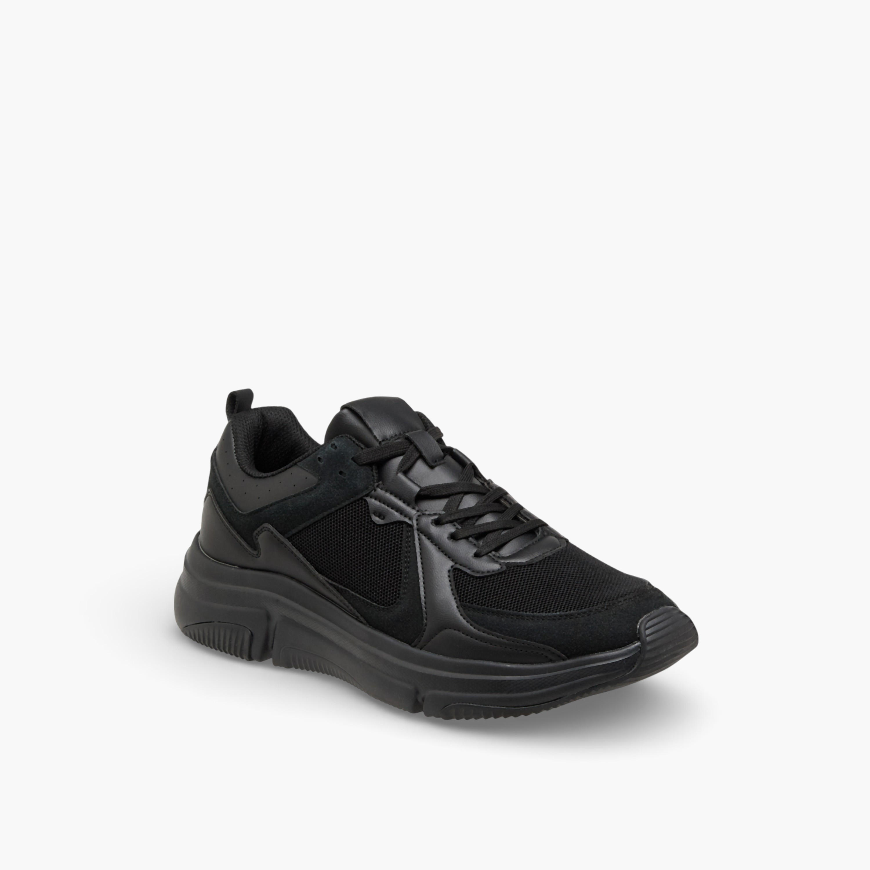 حذاء سنيكرز برباط وألواح للرجال إل بي إل من شو إكسبريس-men-shoes-sneakers-image-2
