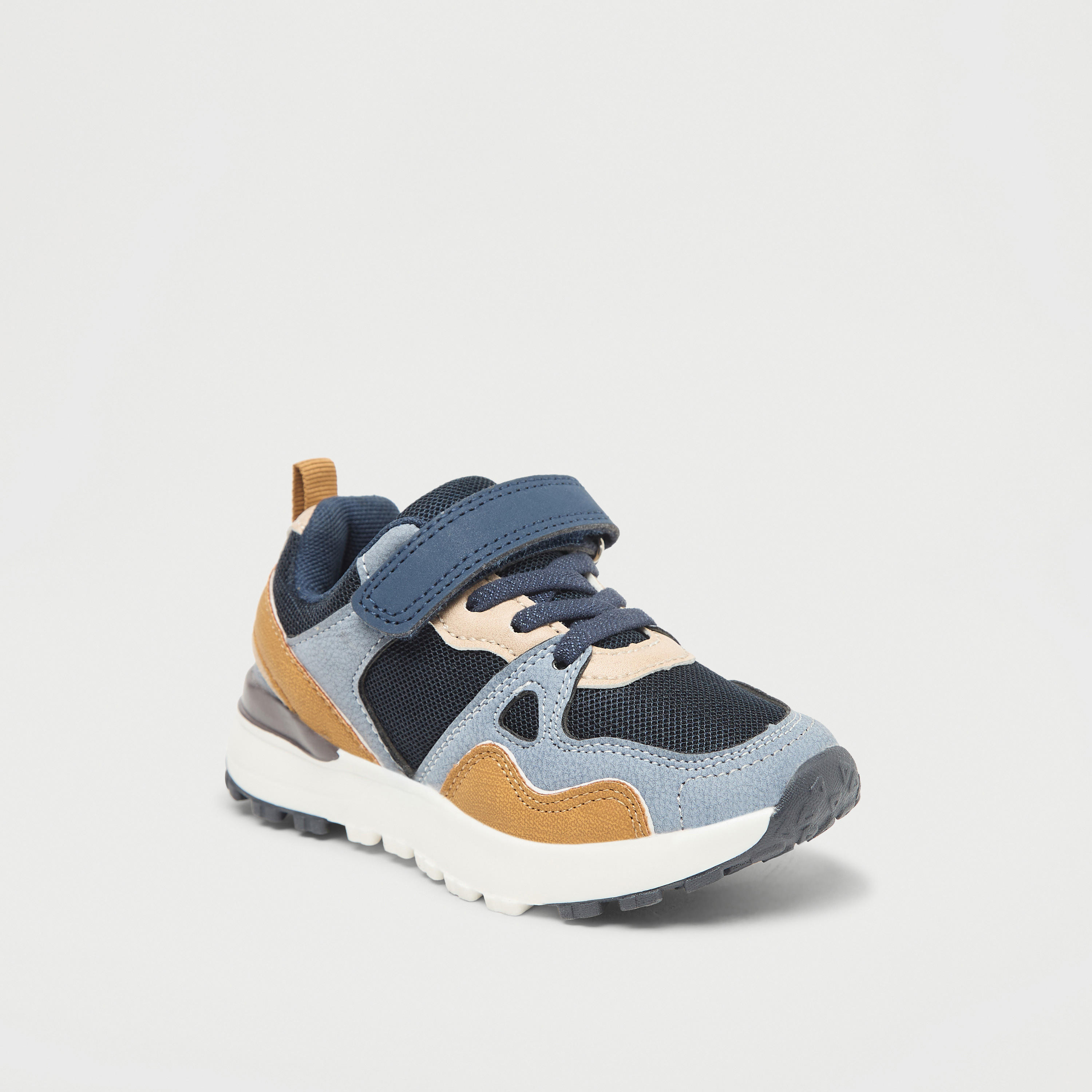حذاء سنيكرز متعدد التصاميم بشريط إغلاق لاصق من إل بي إل من شو إكسبرس-boys-shoes-sneakers-image-1