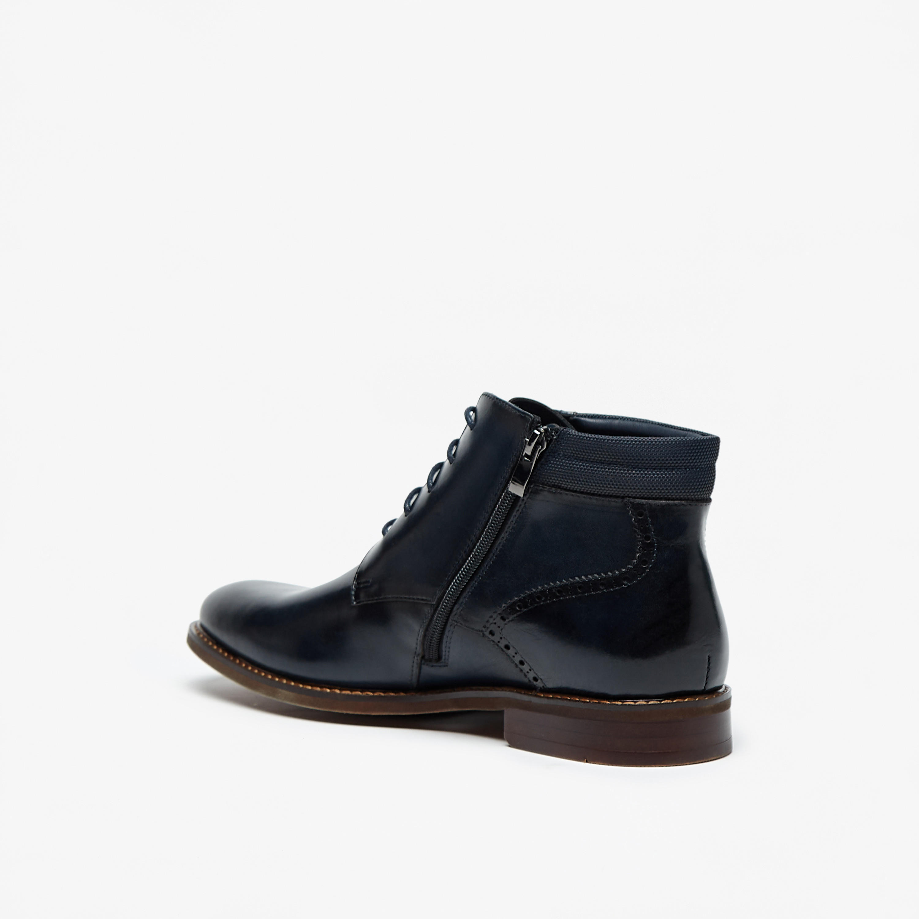 بوت تشوكا مثقّب بدانتيل ودانتيل وسحاب إغلاق للرجال من دوتشيني-men-shoes-boots-image-3