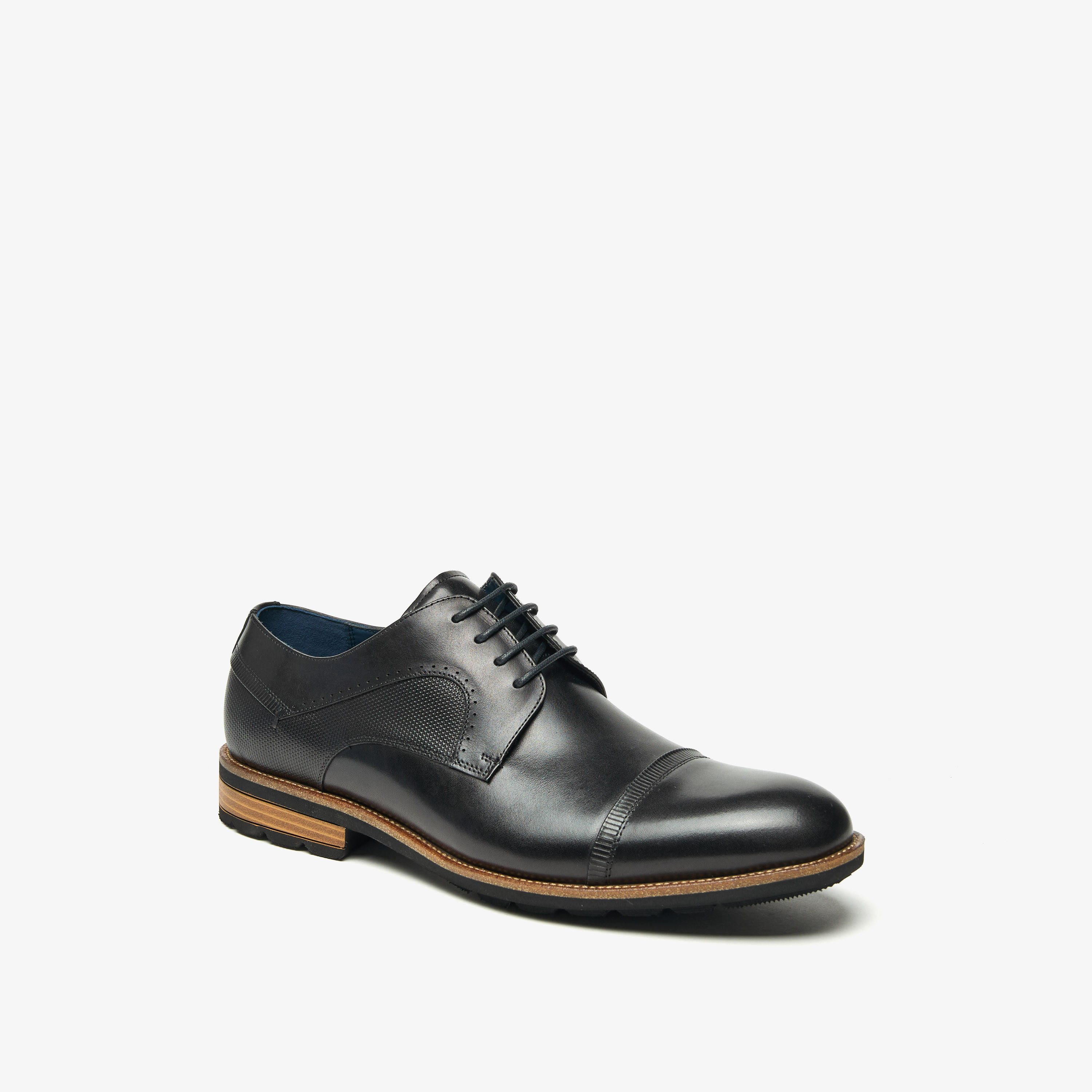 حذاء ديربي بارز الملمس برباط إغلاق للرجال من دوتشيني-men-shoes-formalshoes-image-1